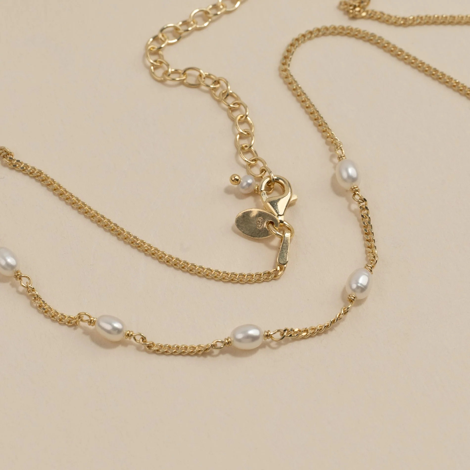 ALBA PEARL GOLDEN NECKLACE - Image 3