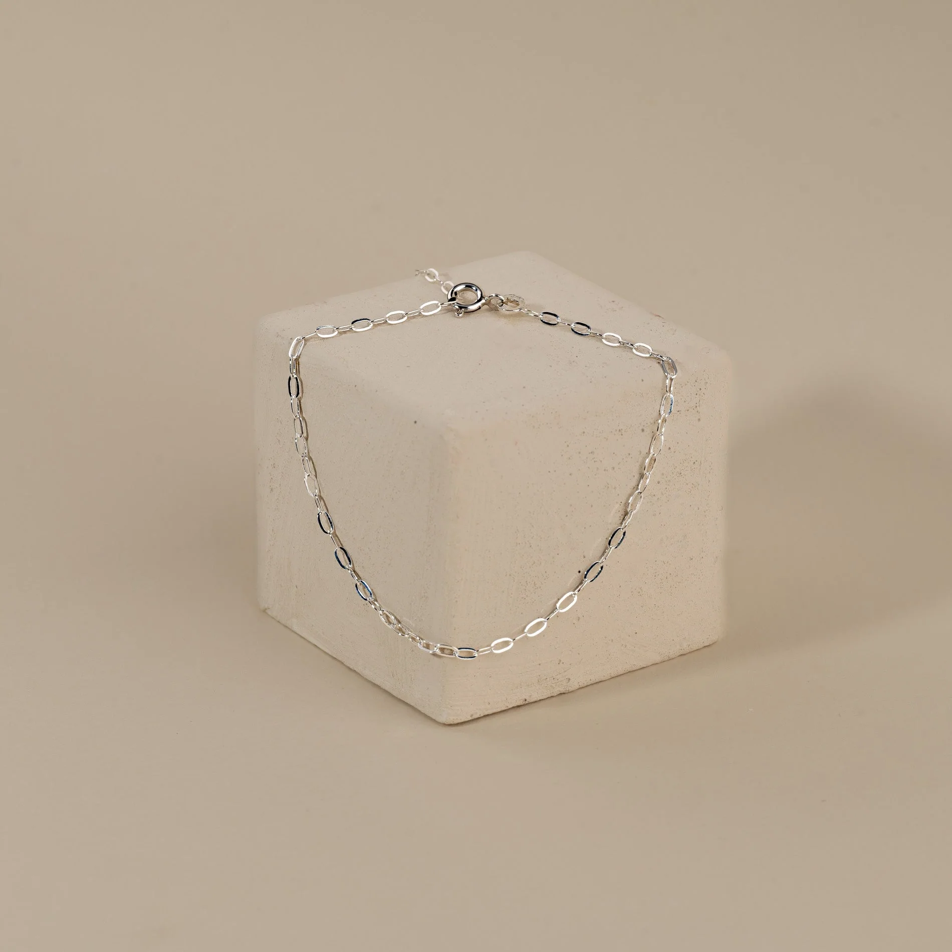ALMA SMALL LINK SILVER BRACELET