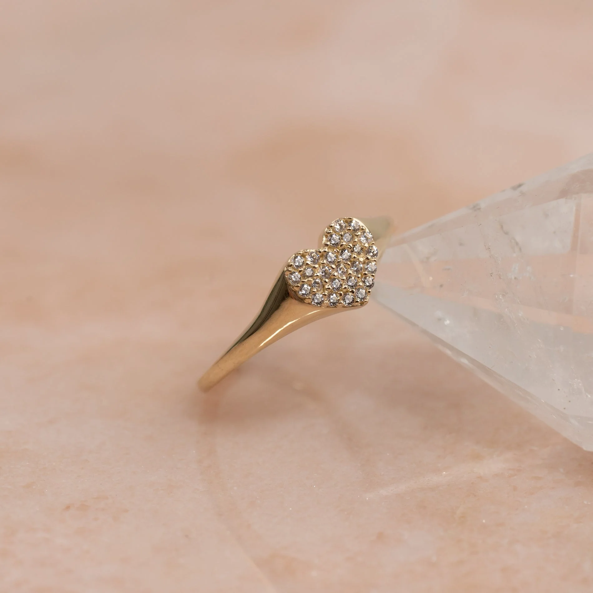 ALVA CRYSTAL HEART SOLID GOLD SIGNET RING - Image 2