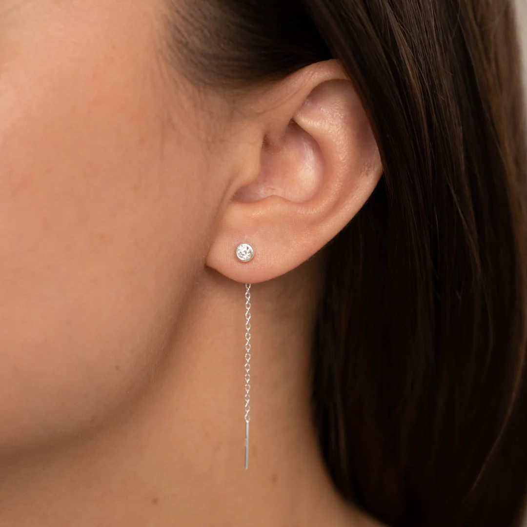 AMANDA CRYSTAL SILVER EARRING