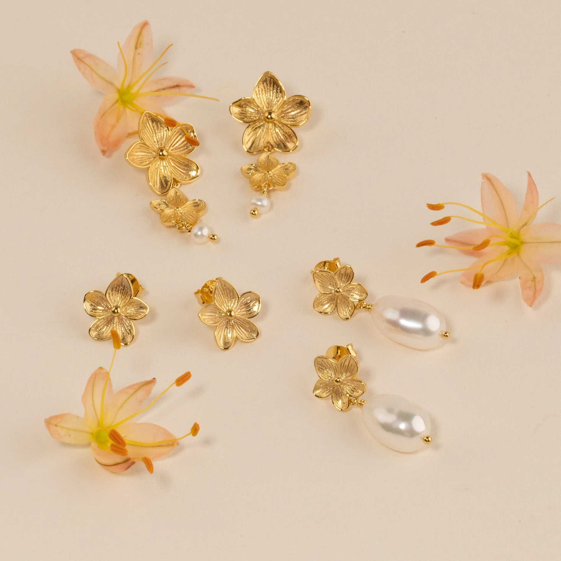 ANE GOLDEN STUD EARRING - Image 7