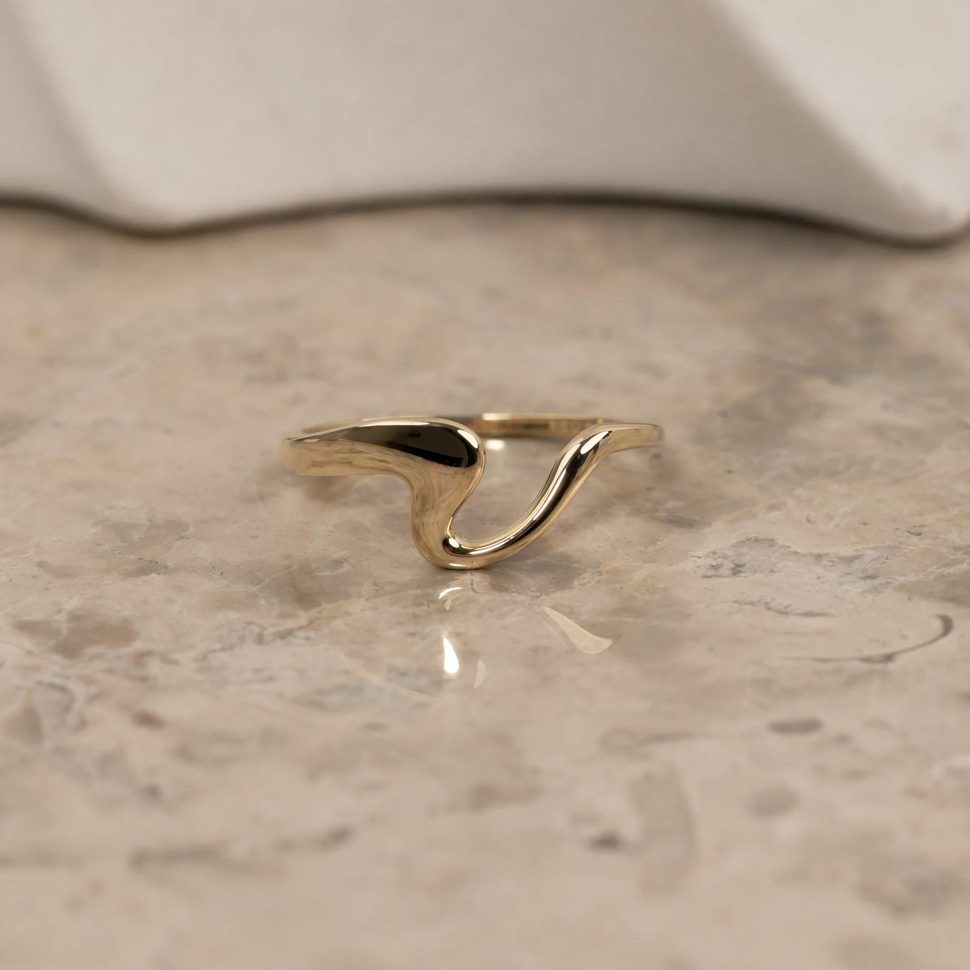 ANNA SOLID GOLD RING - Image 4