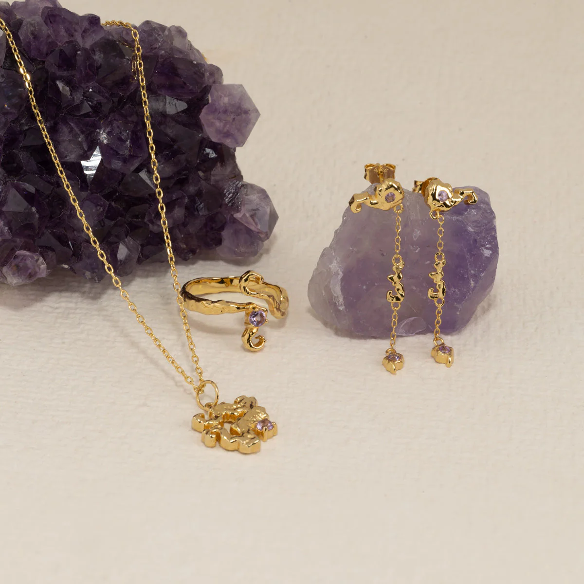 AURELIA PURPLE AMETHYST GOLDEN PENDANT - Image 6