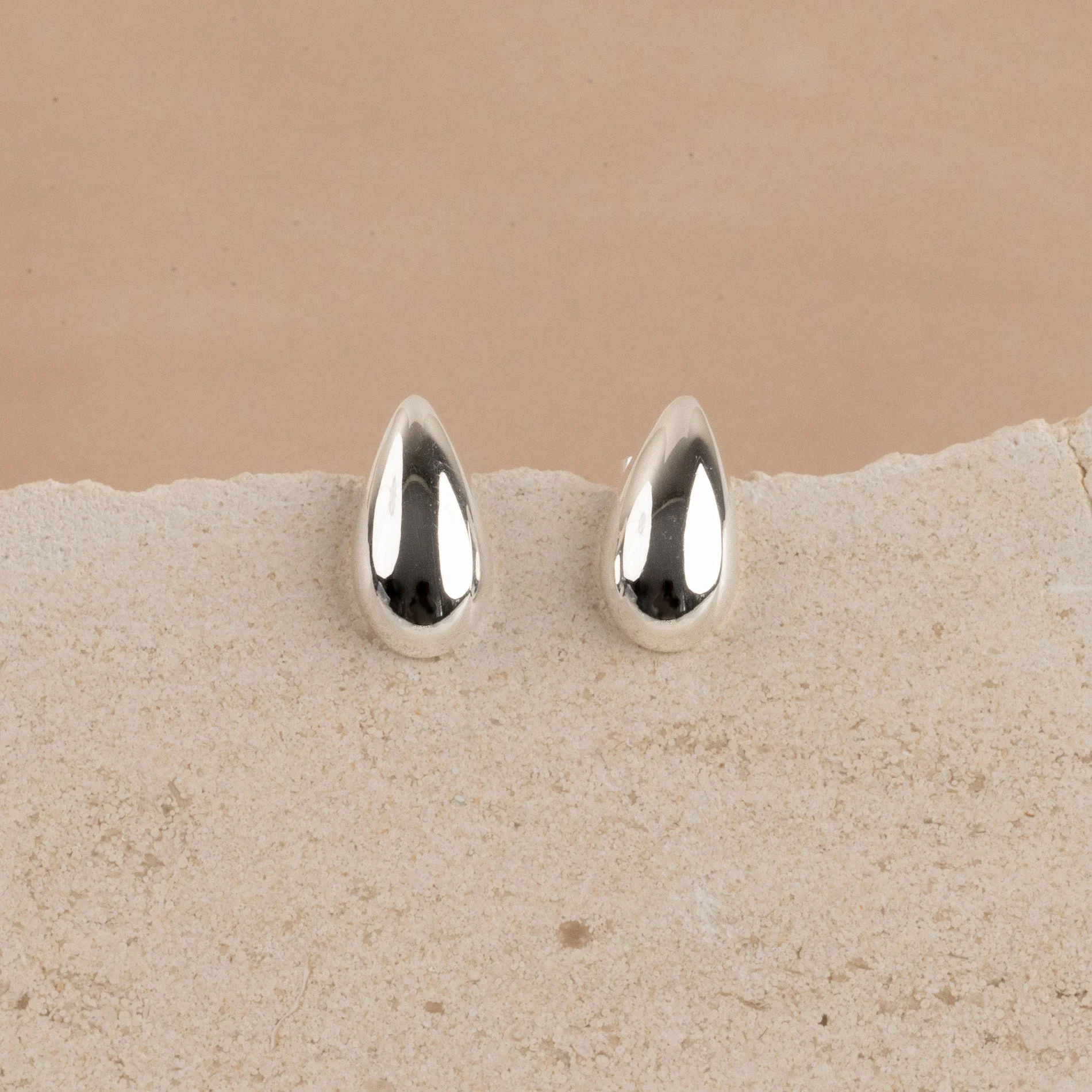 BEA SILVER STUD EARRING