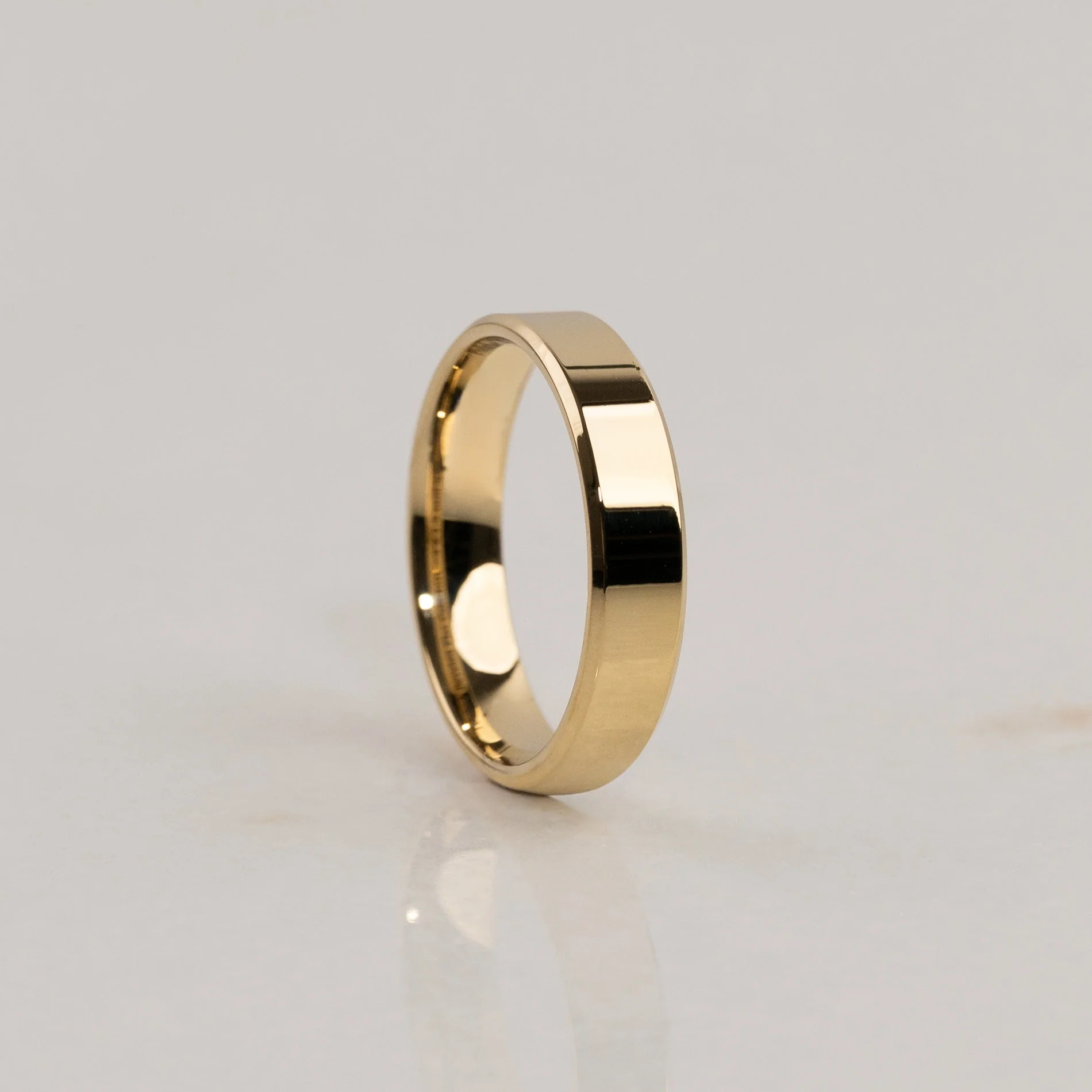 BEVELED FLAT COMFORT WEDDING BAND - YG - Image 6