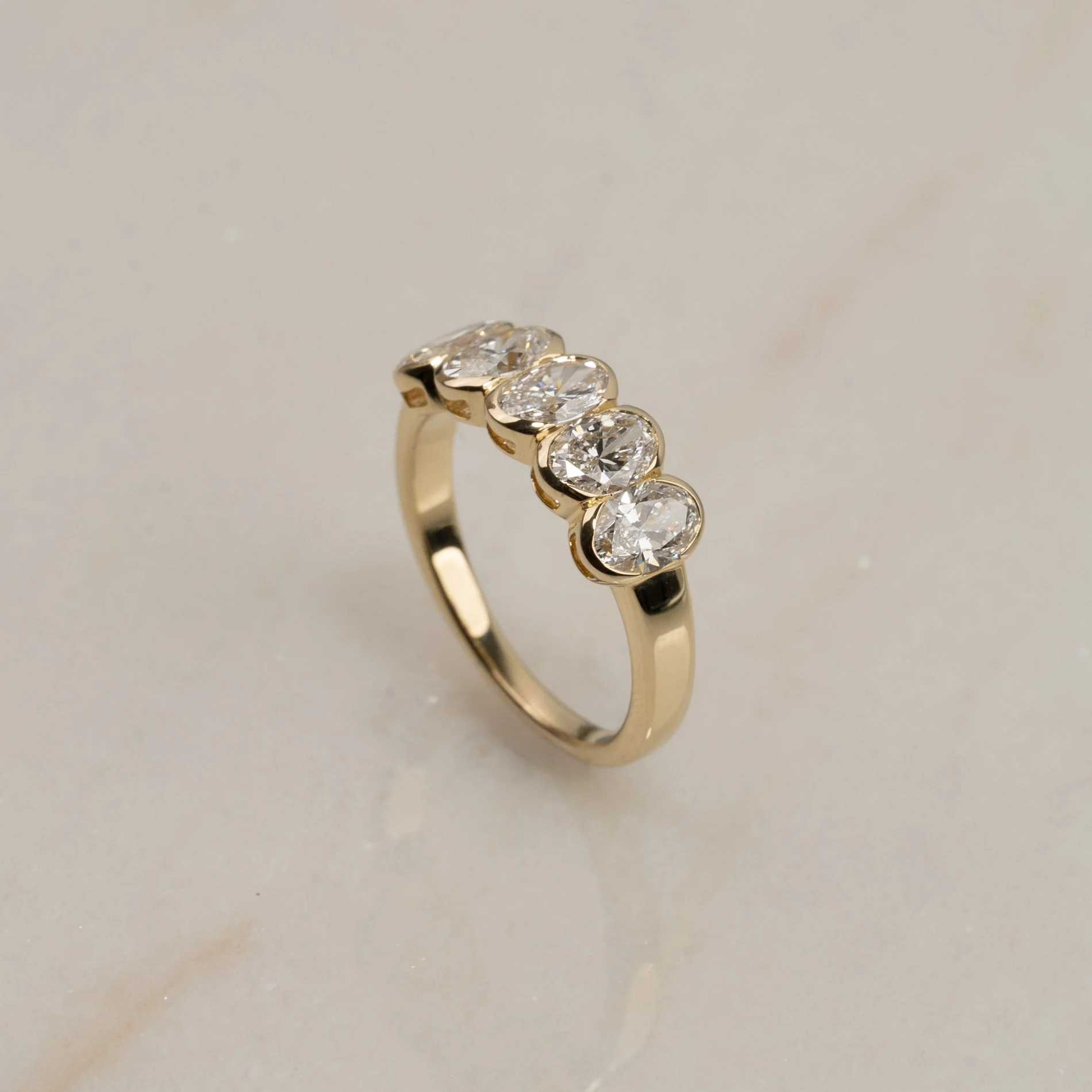 BEZEL-SET FIVE STONE OVAL-CUT LAB DIAMOND RING - 2.0ct - Image 4
