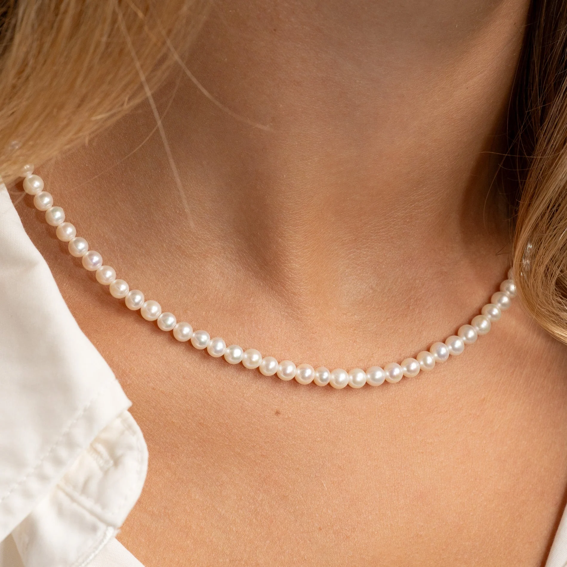 BLAKE PEARL GOLDEN NECKLACE - Image 2