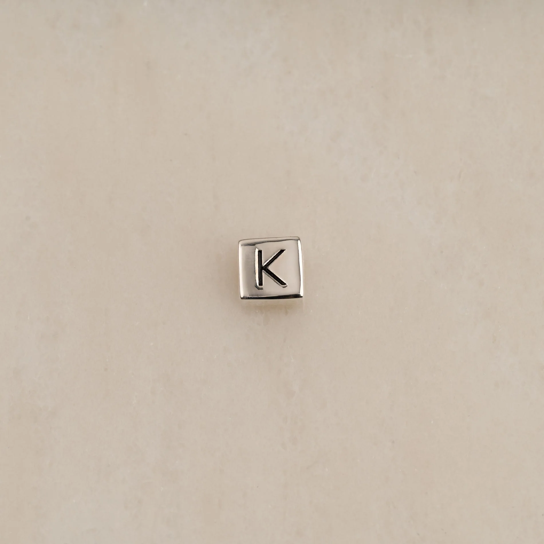 BOX LETTER SILVER PENDANT - Image 13