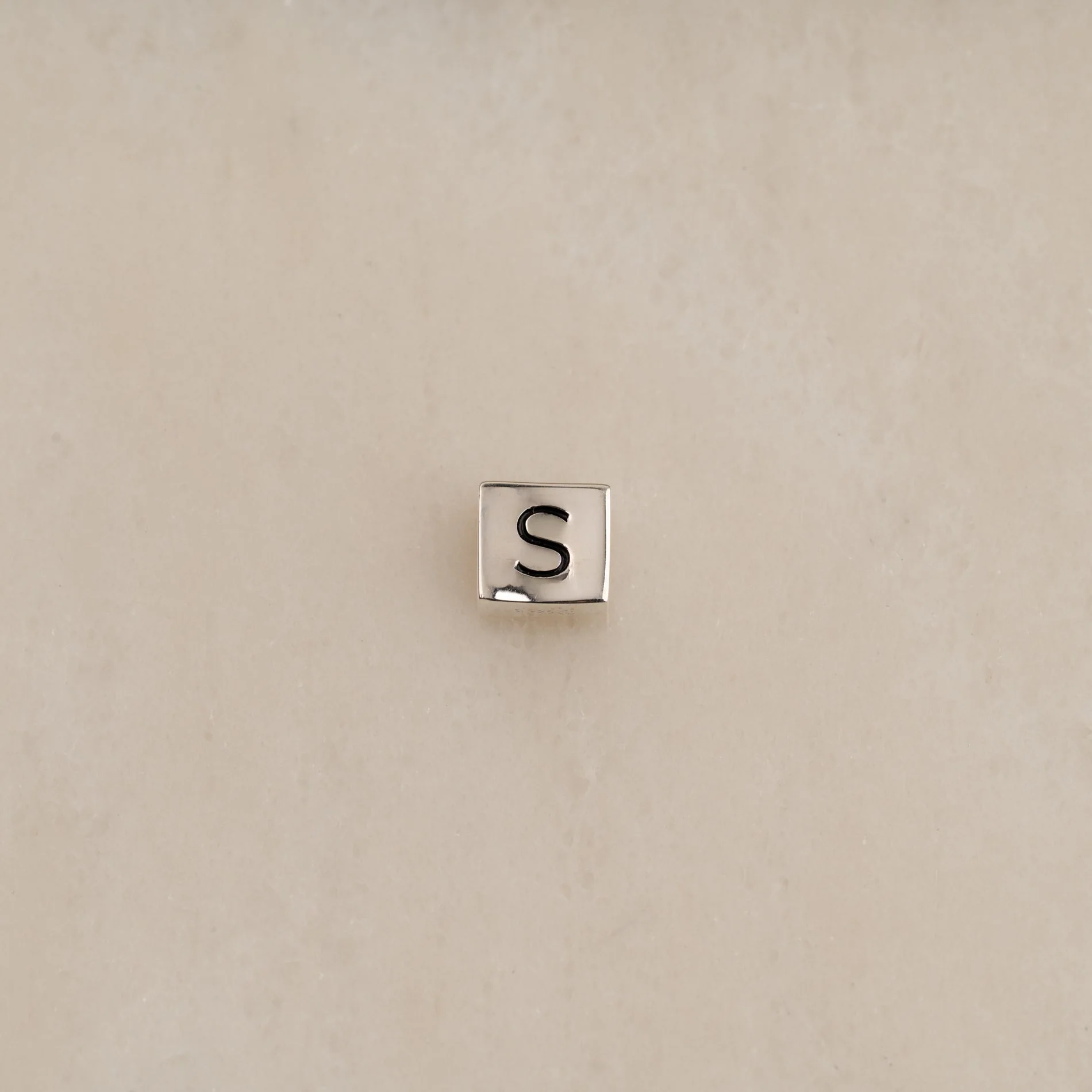 BOX LETTER SILVER PENDANT - Image 20