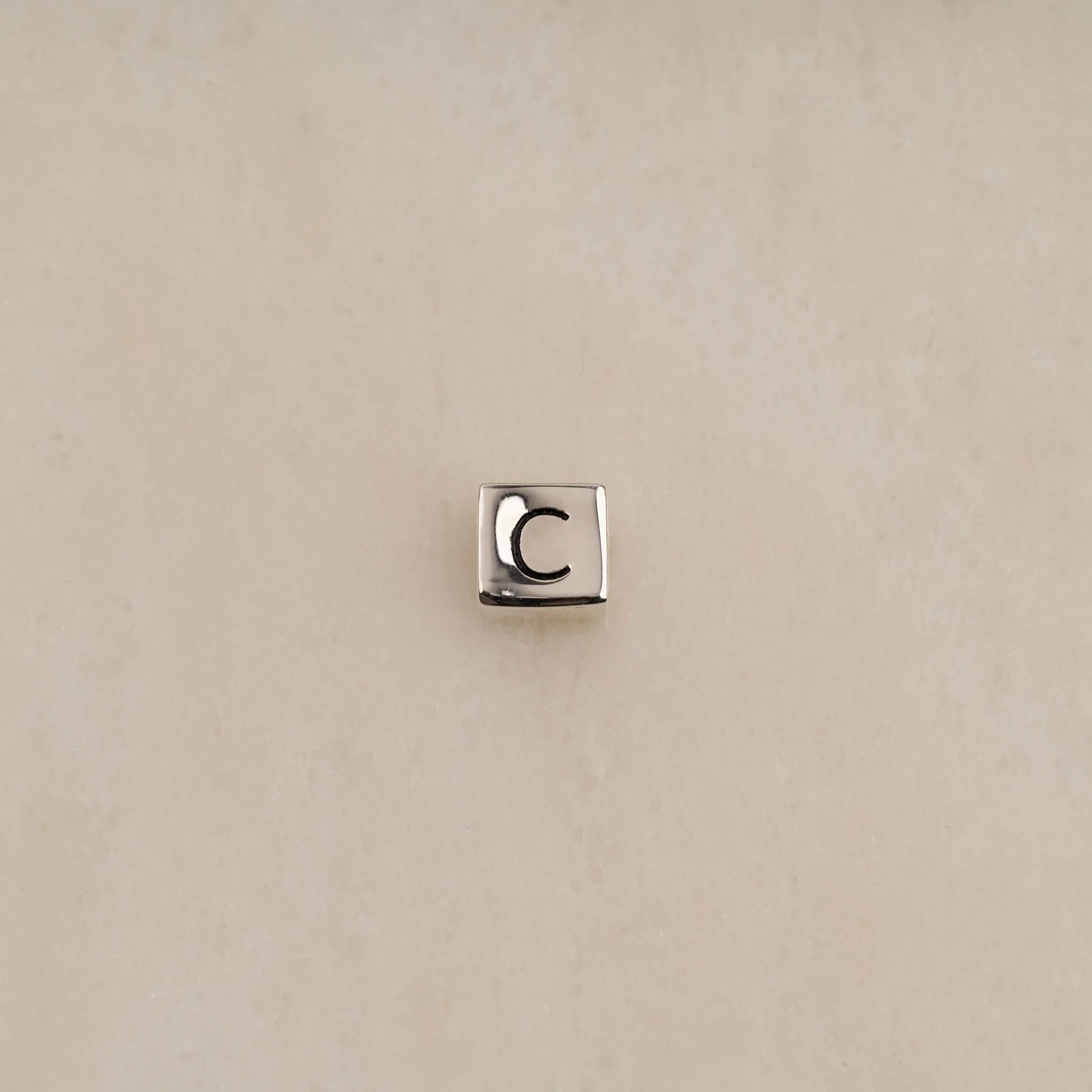 BOX LETTER SILVER PENDANT - Image 5