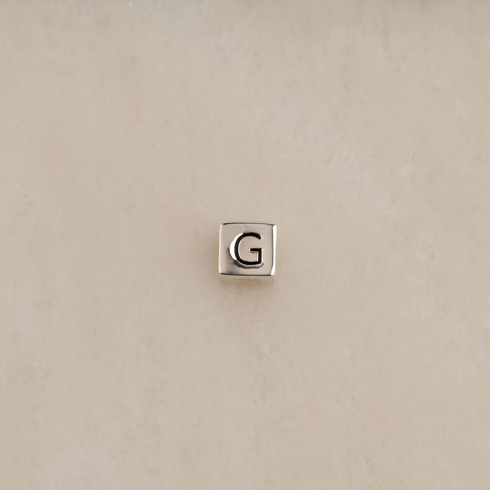 BOX LETTER SILVER PENDANT - Image 9