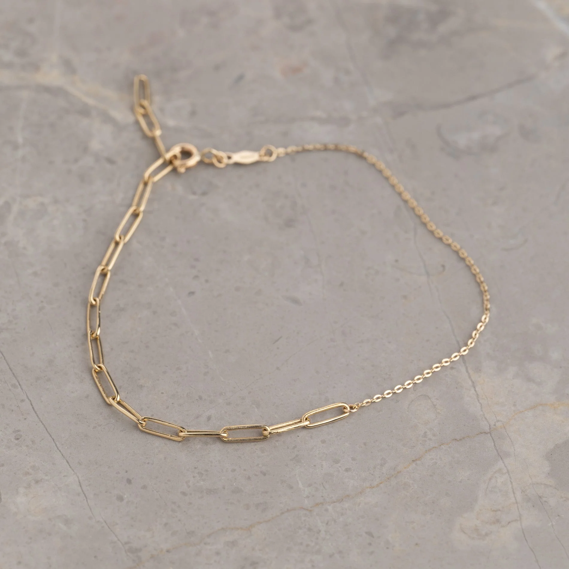CHARLIZE SOLID GOLD BRACELET