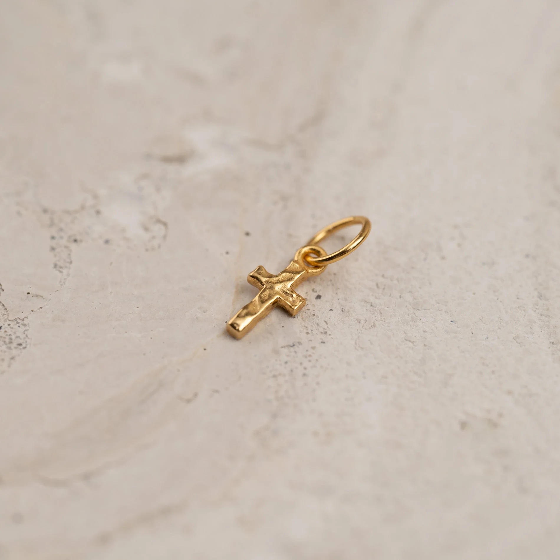 CHRISTABEL GOLDEN NECKLACE - Image 2