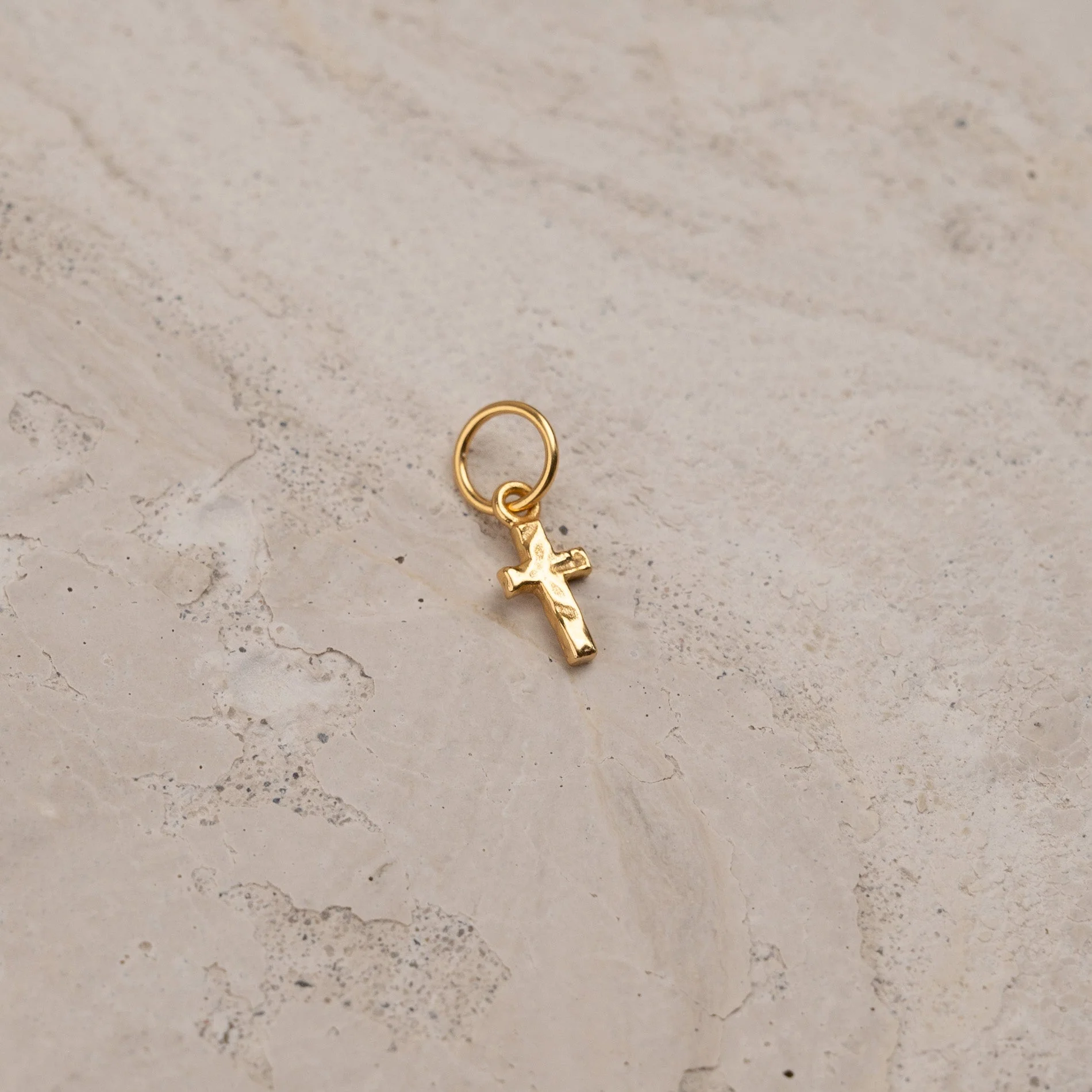CHRISTABEL GOLDEN PENDANT