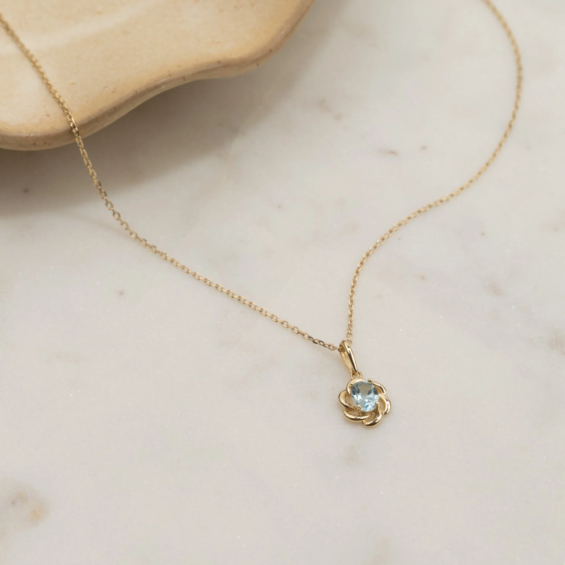 CILLE BLUE TOPAZ SOLID GOLD PENDANT - Image 4