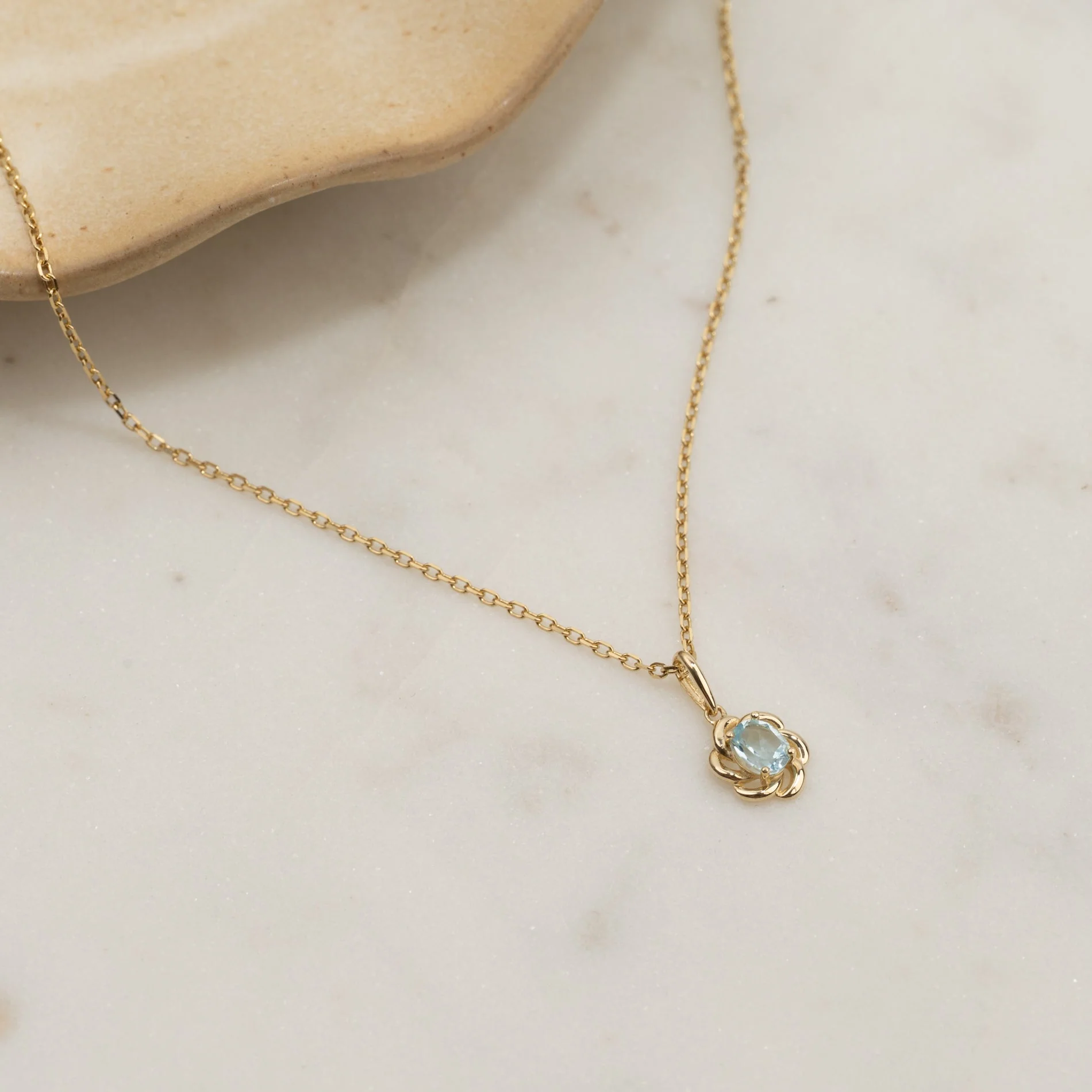 CILLE BLUE TOPAZ SOLID GOLD PENDANT - Image 5