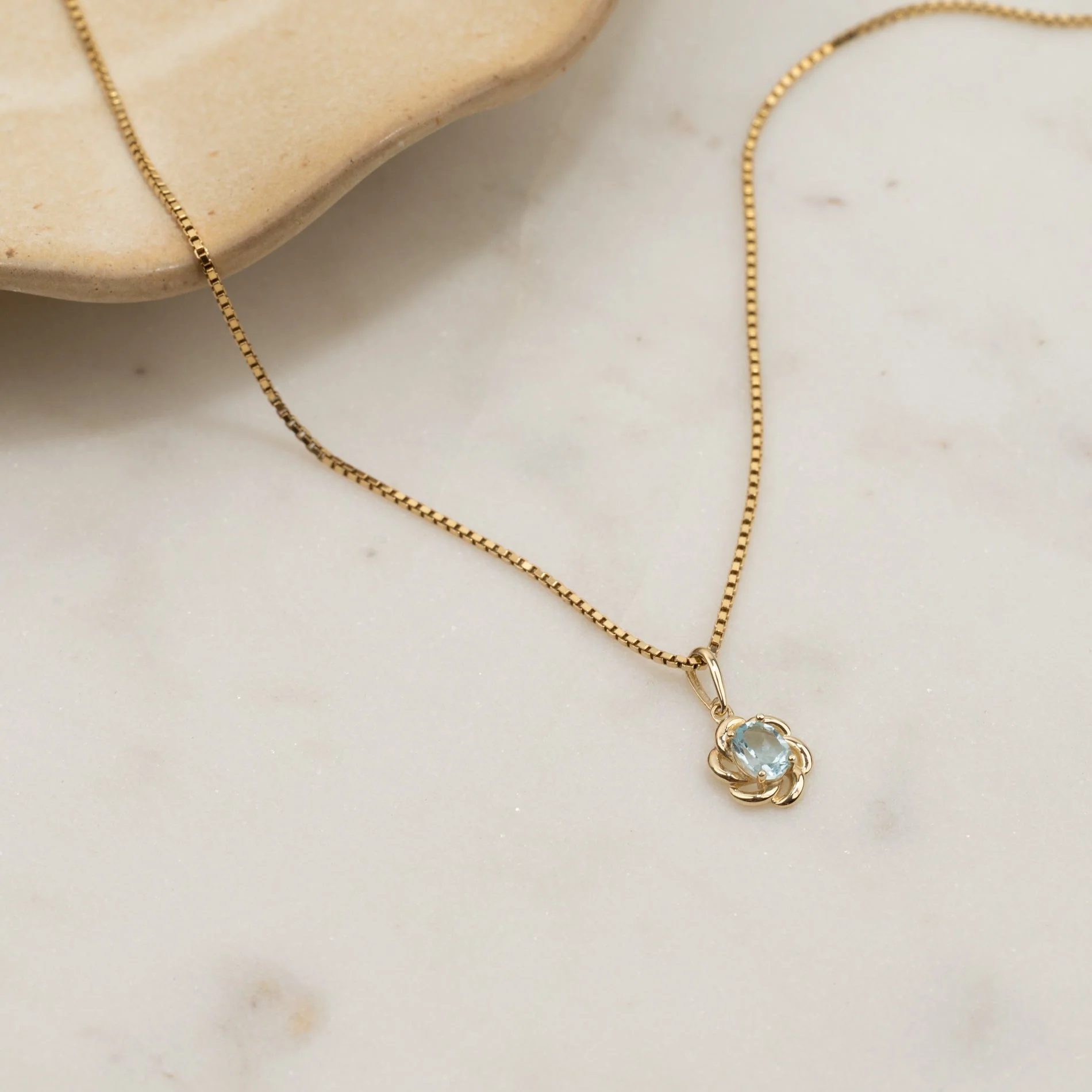 CILLE BLUE TOPAZ SOLID GOLD PENDANT - Image 6