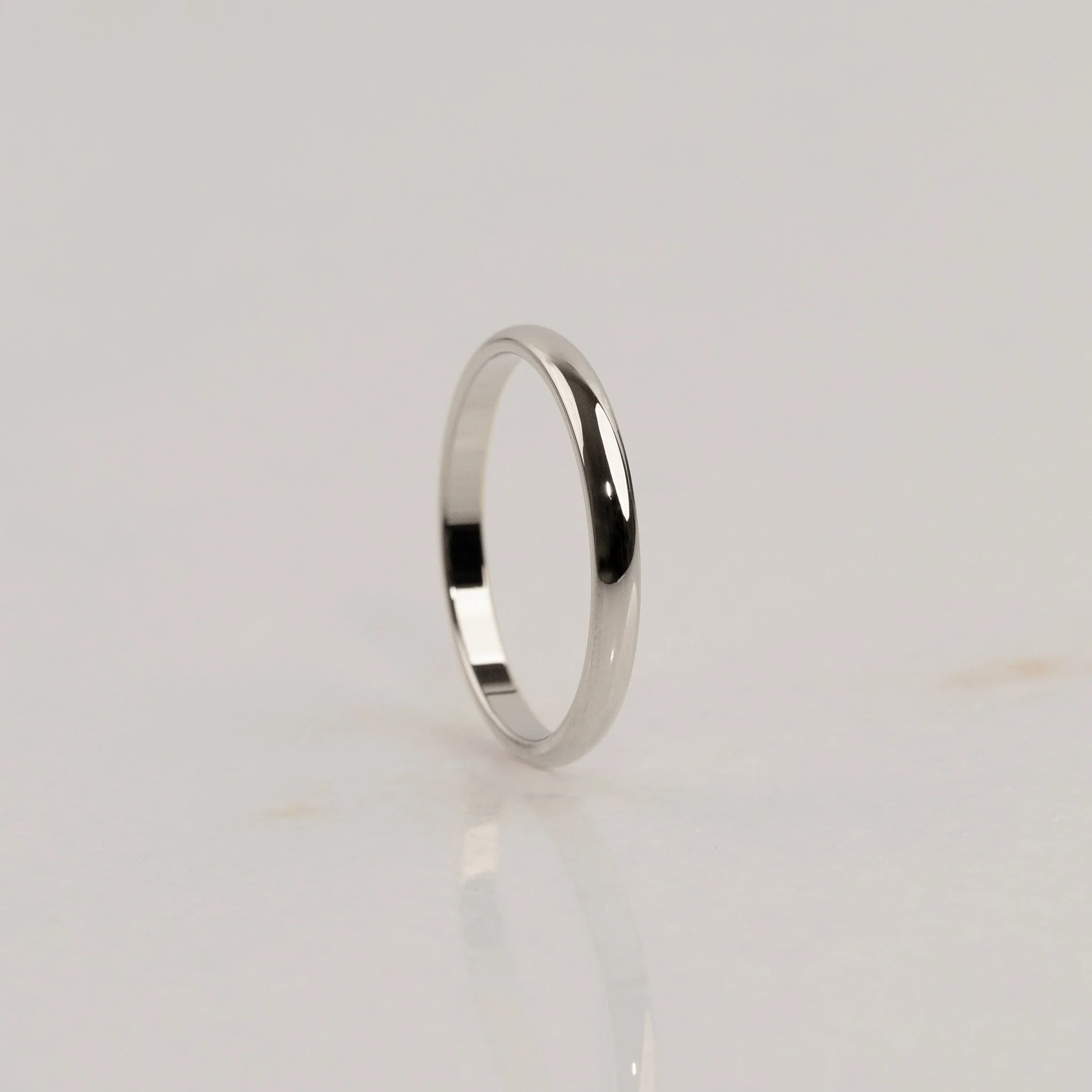 CLASSIC D-PROFILE WEDDING BAND - WG - Image 4