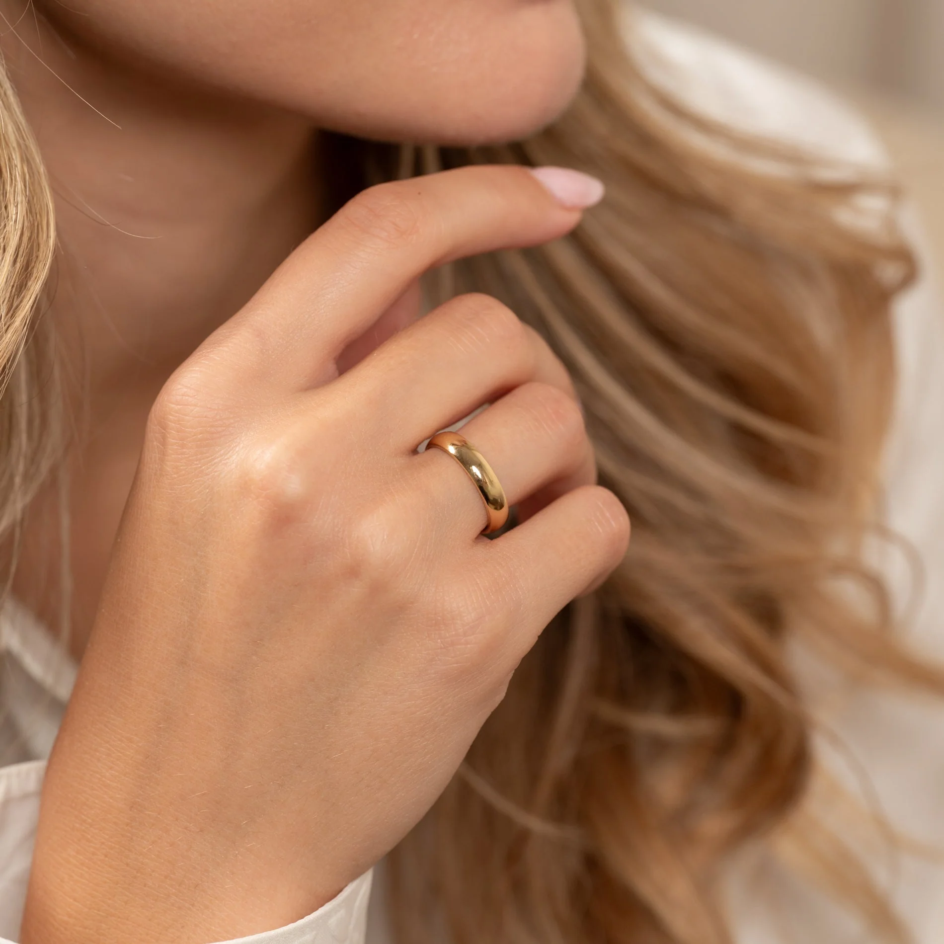 CLASSIC D-PROFILE WEDDING BAND - 4mm - YG - Image 5