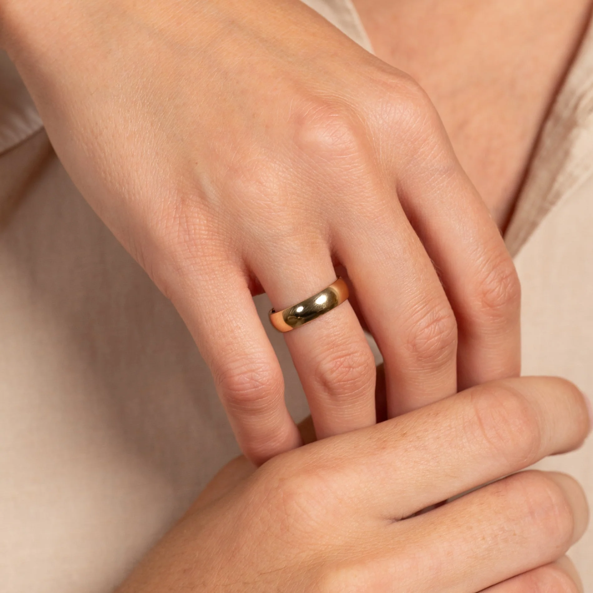 CLASSIC D-PROFILE WEDDING BAND - 5mm - YG - Image 6