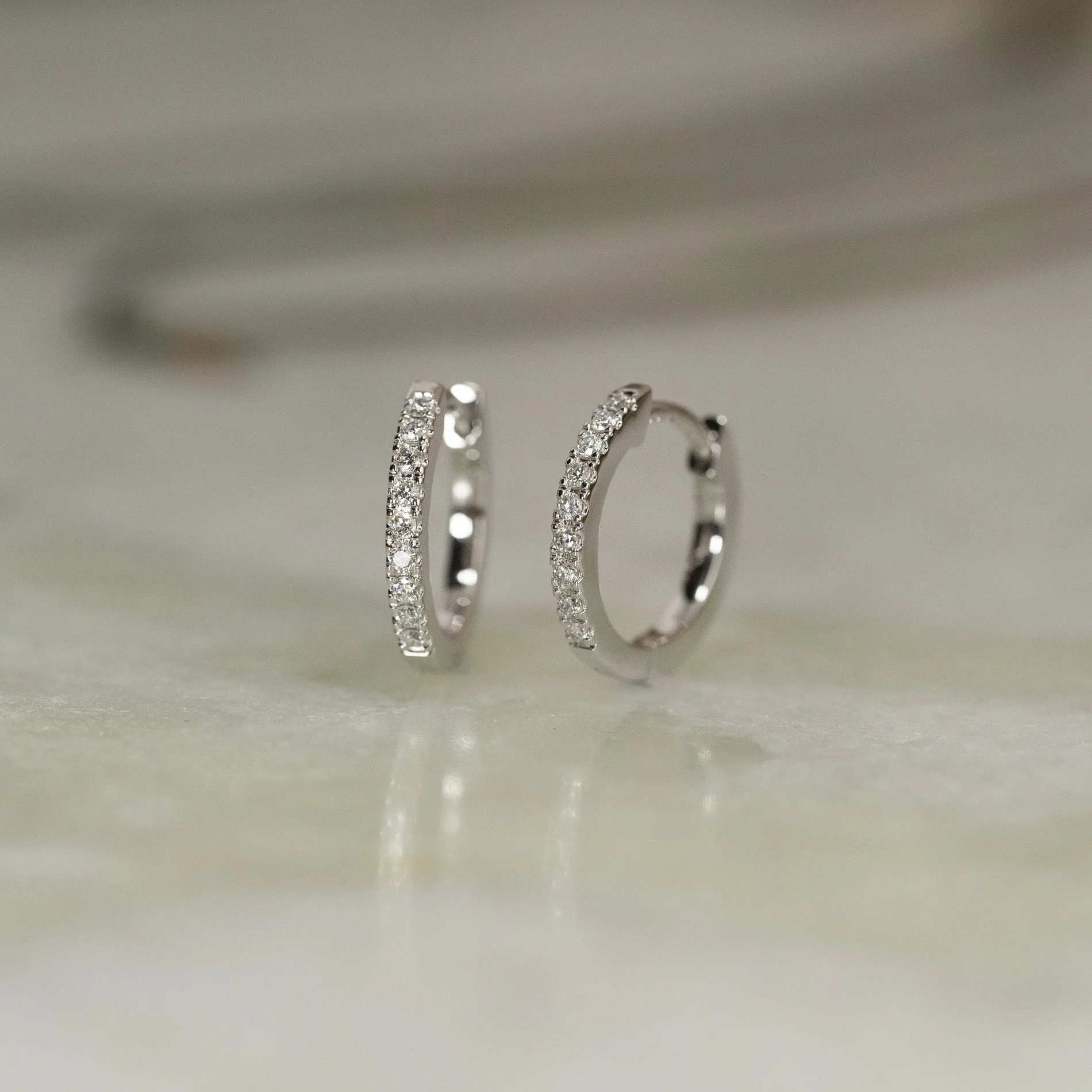 CLASSIC LAB-DIAMOND CREOL EARRING - 0.15ct - WG