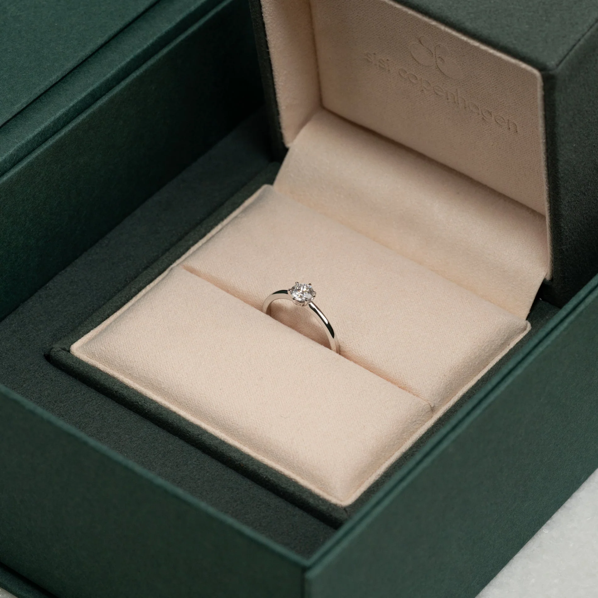 CLASSIC SOLITAIRE 6-PRONG LAB-DIAMOND RING - 0.5ct - WG - Image 8