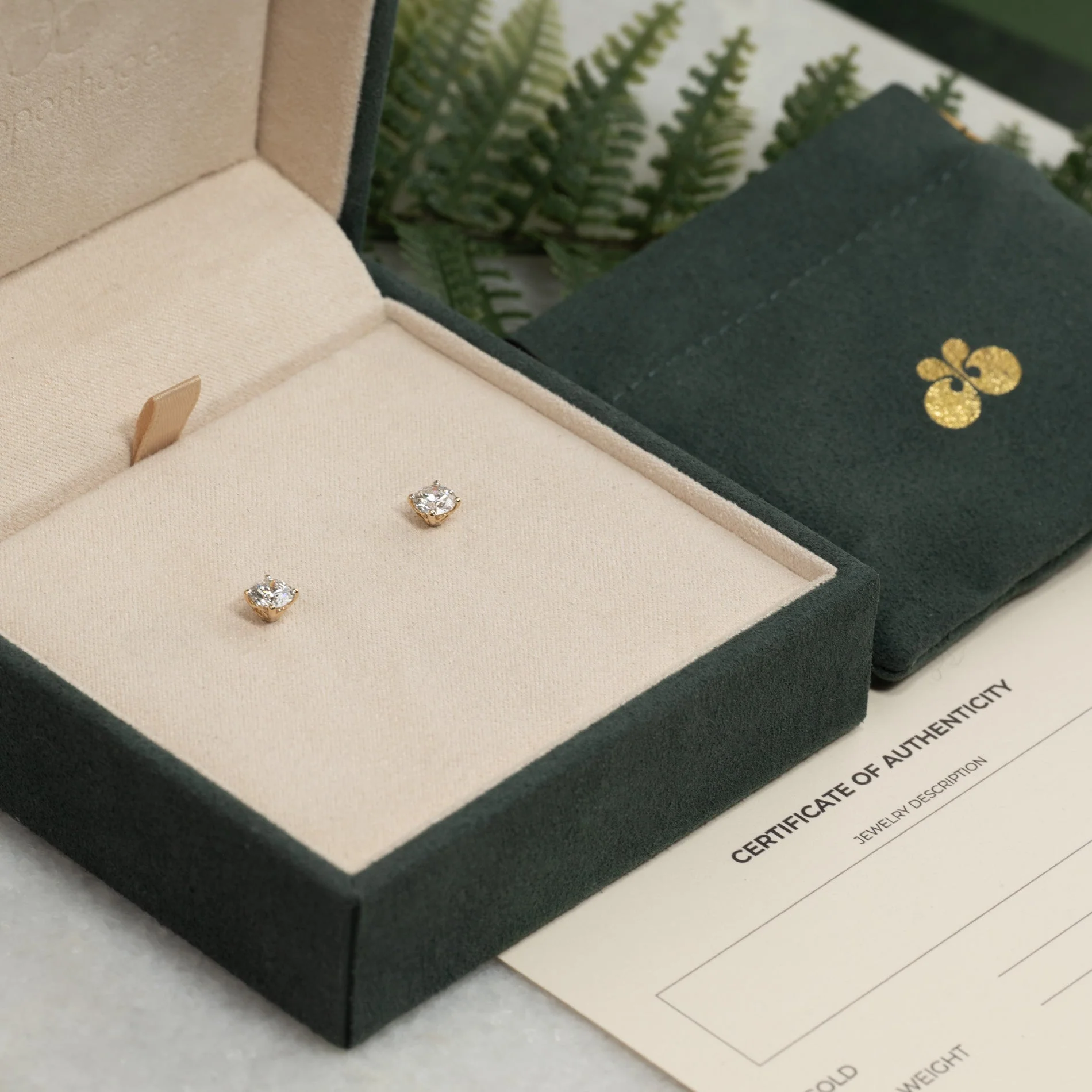 CLASSIC SOLITAIRE LAB-DIAMOND STUD EARRING - 0.8ct - YG - Image 7