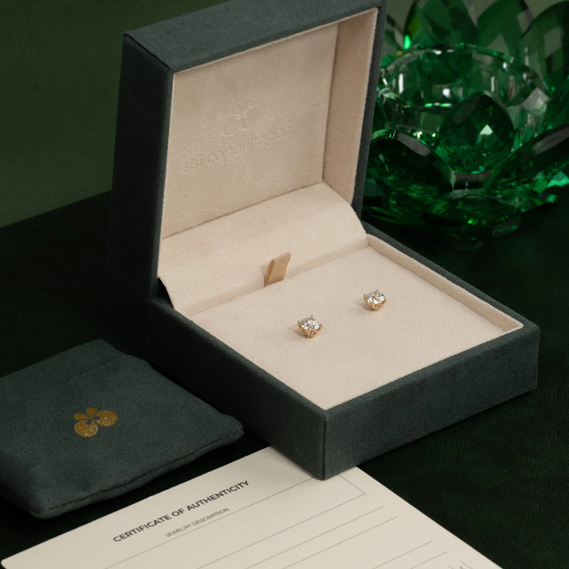 CLASSIC SOLITAIRE LAB-DIAMOND STUD EARRING - 1.5ct - YG - Image 7