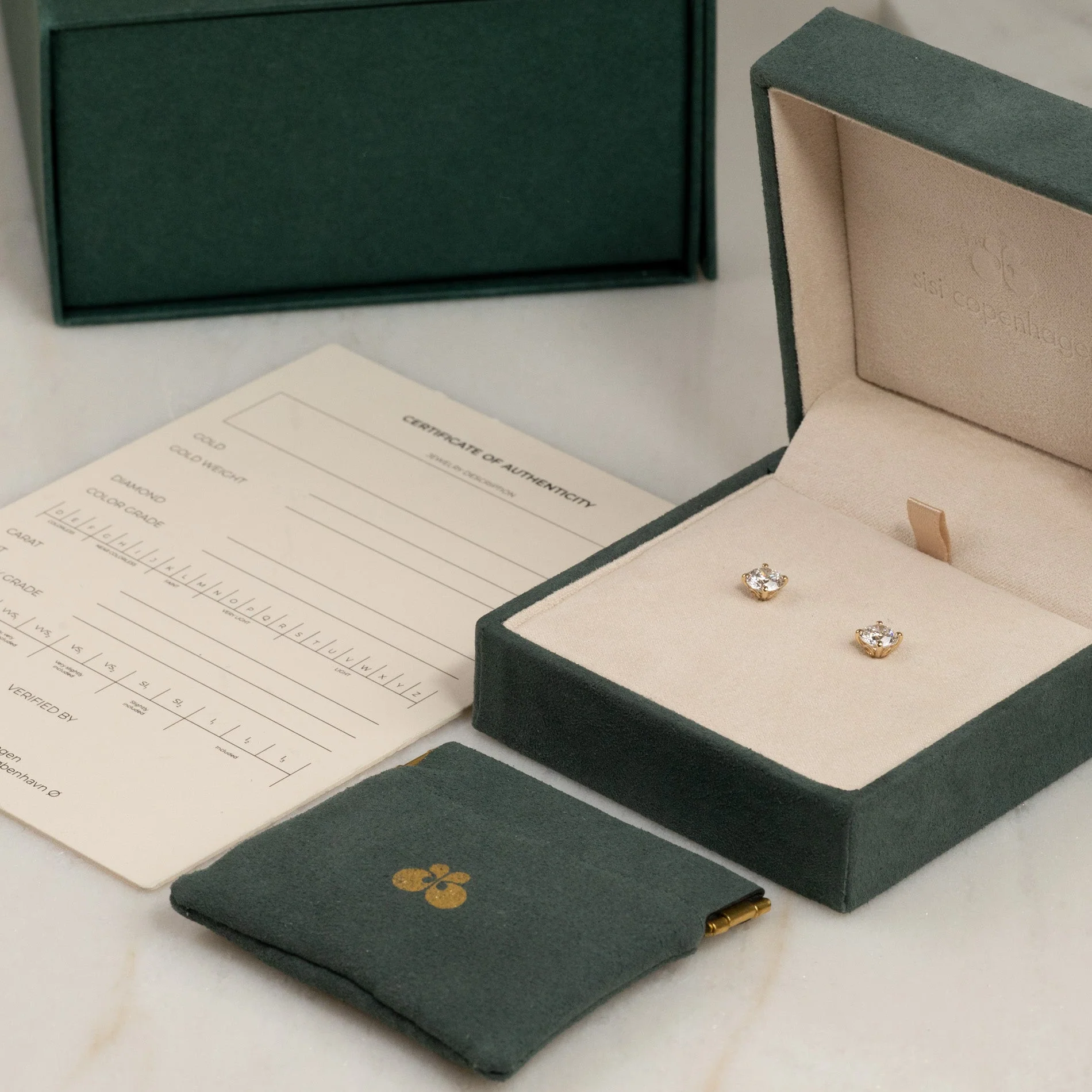 CLASSIC SOLITAIRE LAB-DIAMOND STUD EARRING - 2.0ct - YG - Image 4
