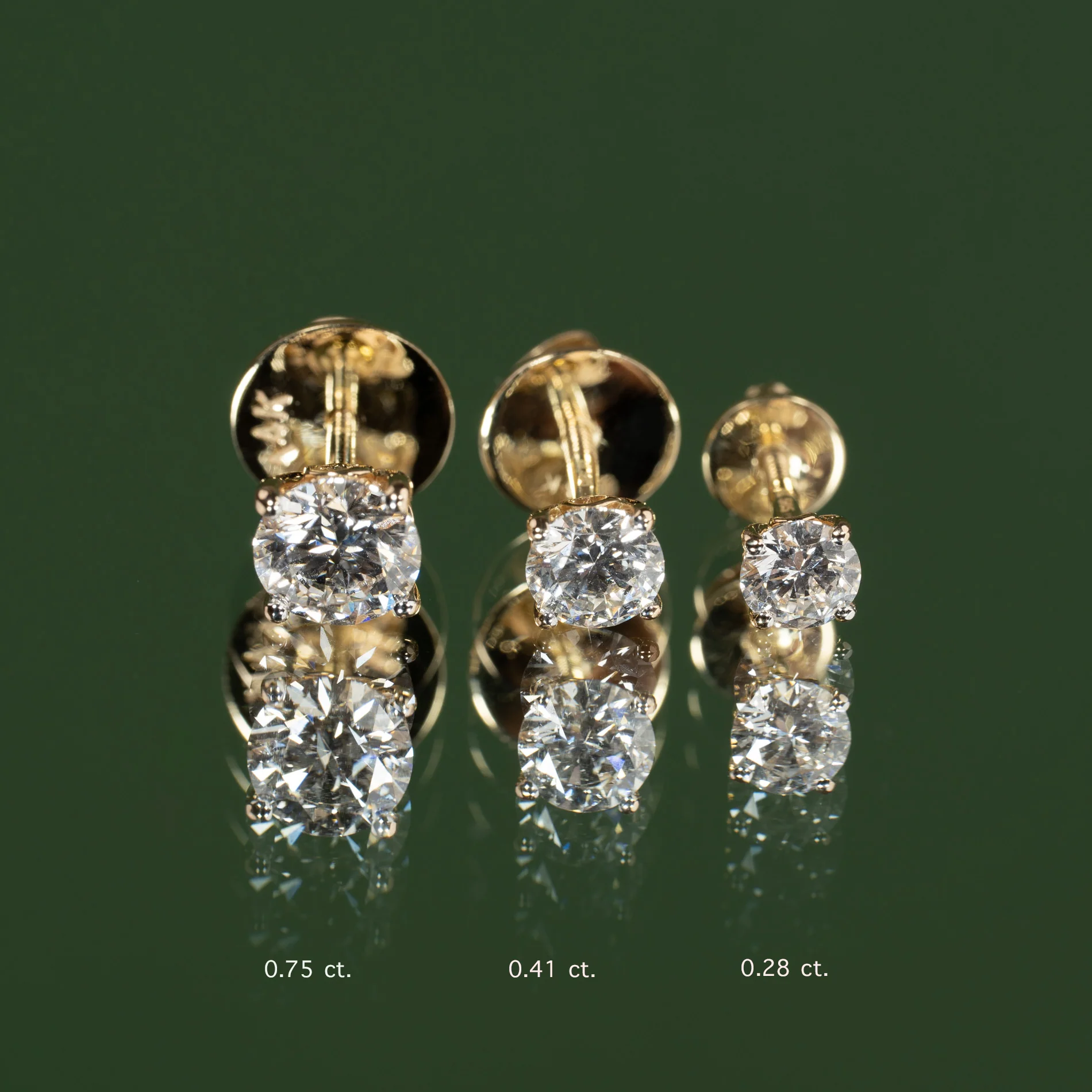 CLASSIC SOLITAIRE DIAMOND STUD EARRING - Image 5