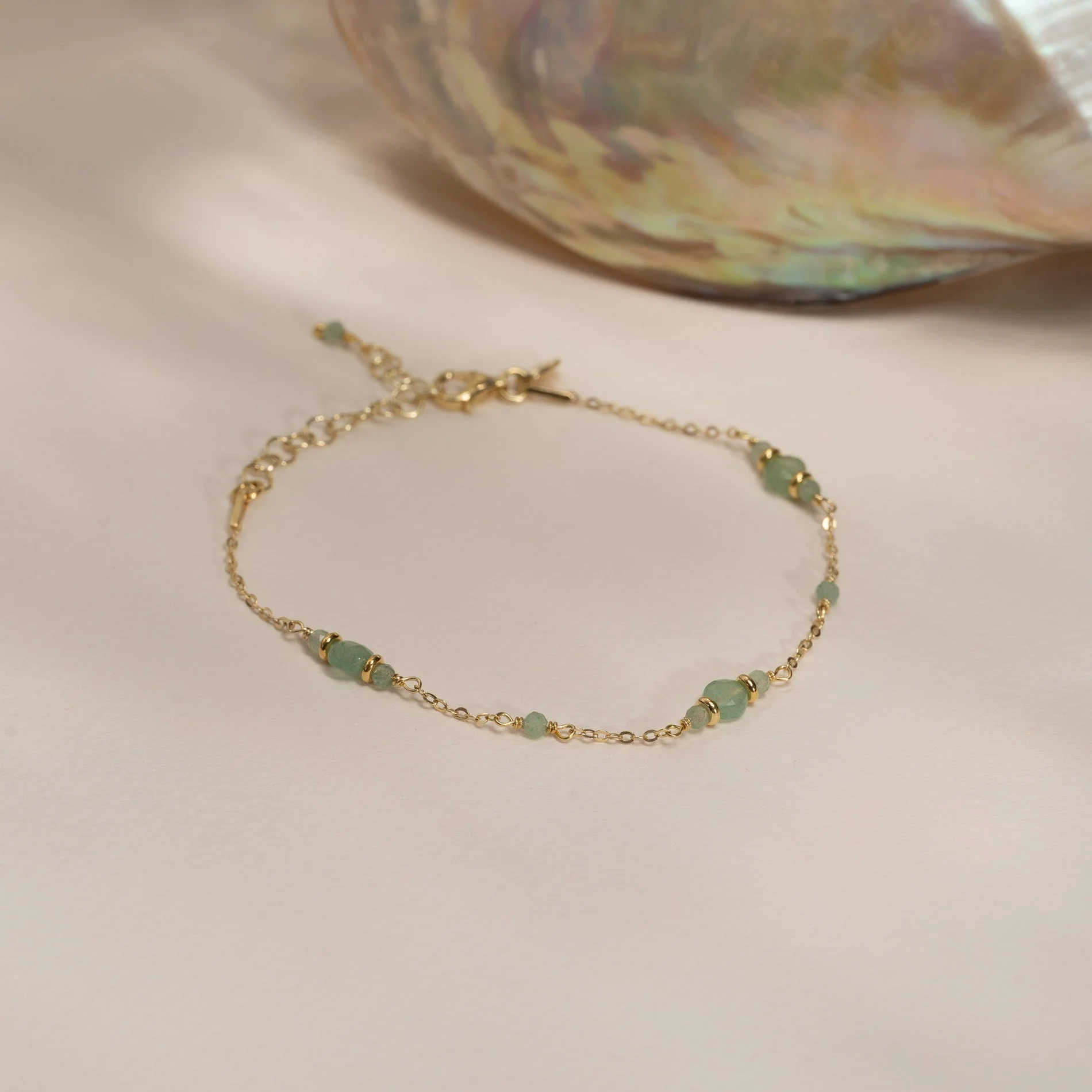 CORDELIA GREEN AVENTURINE GOLDEN BRACELET