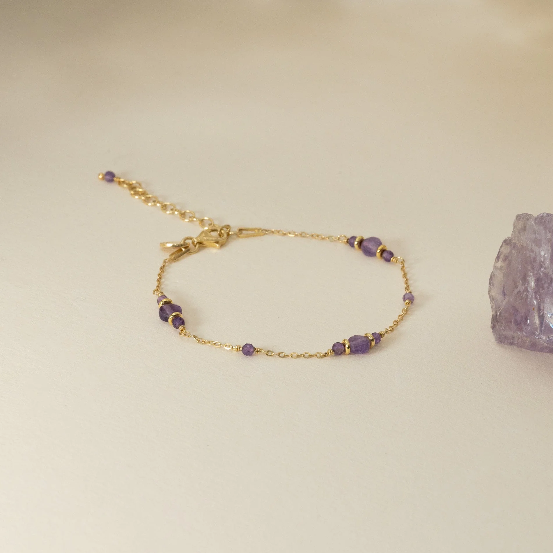 CORDELIA PURPLE AMETHYST GOLDEN BRACELET
