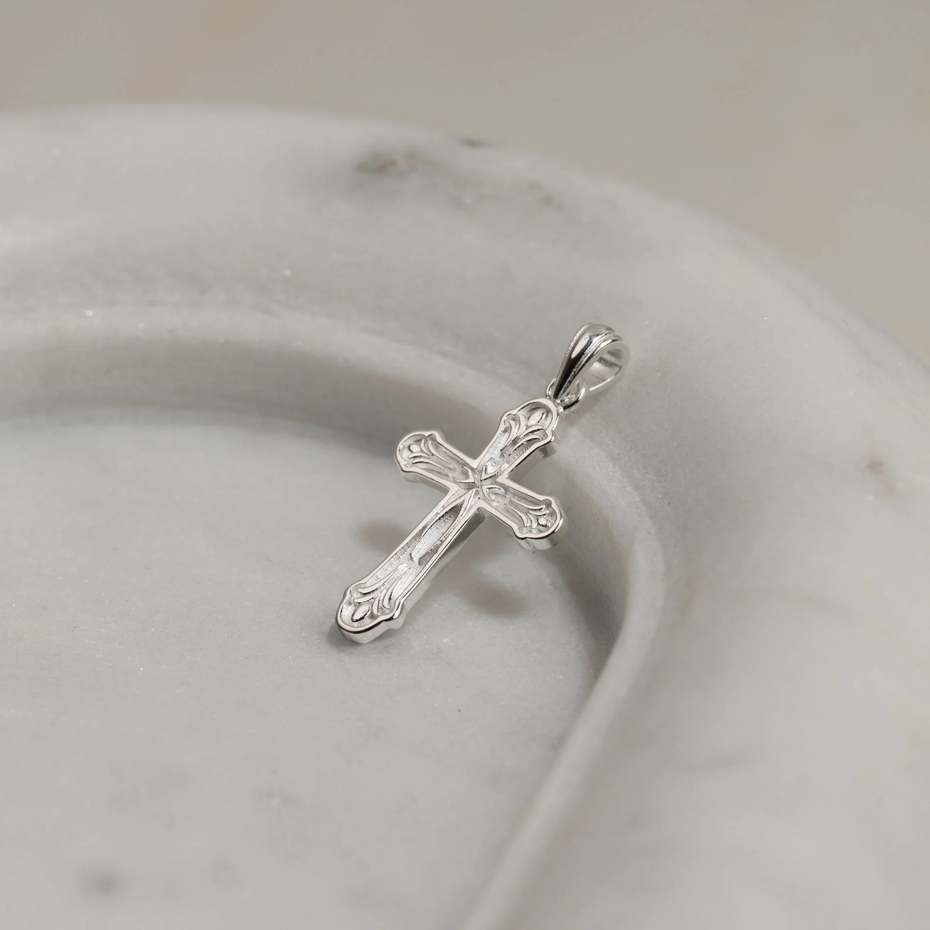 DAGMAR CROSS SILVER PENDANT