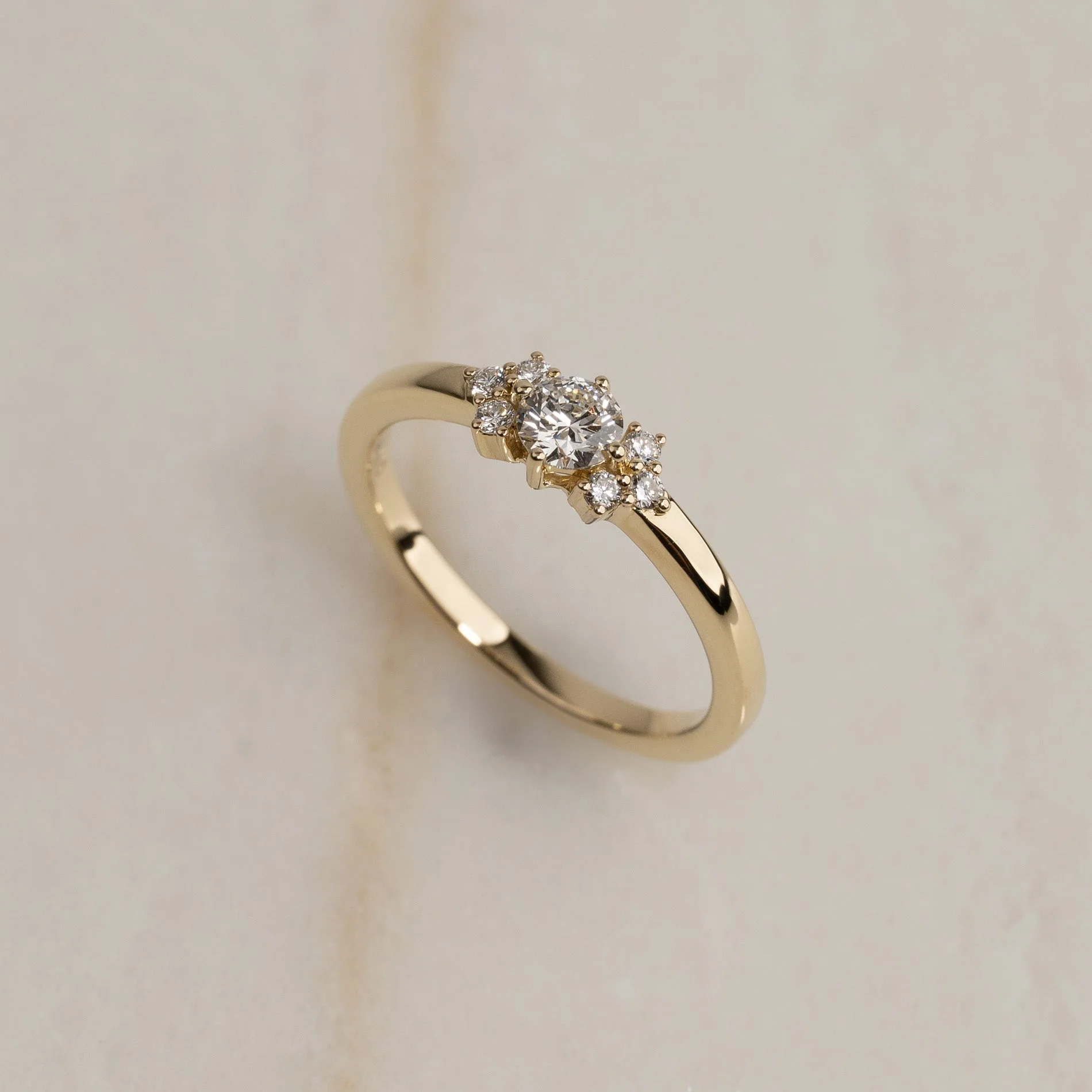 DELICATE CLUSTER LAB-DIAMOND RING - 0.40ct