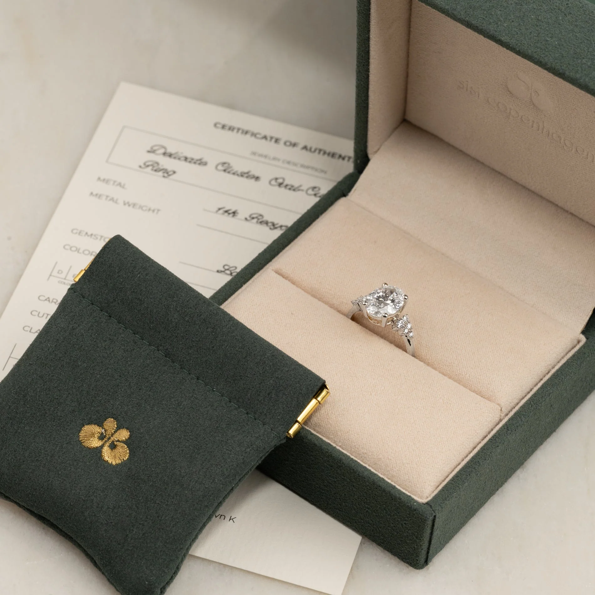 DELICATE CLUSTER OVAL-CUT LAB-DIAMOND RING - 3.25ct - WG - Image 7