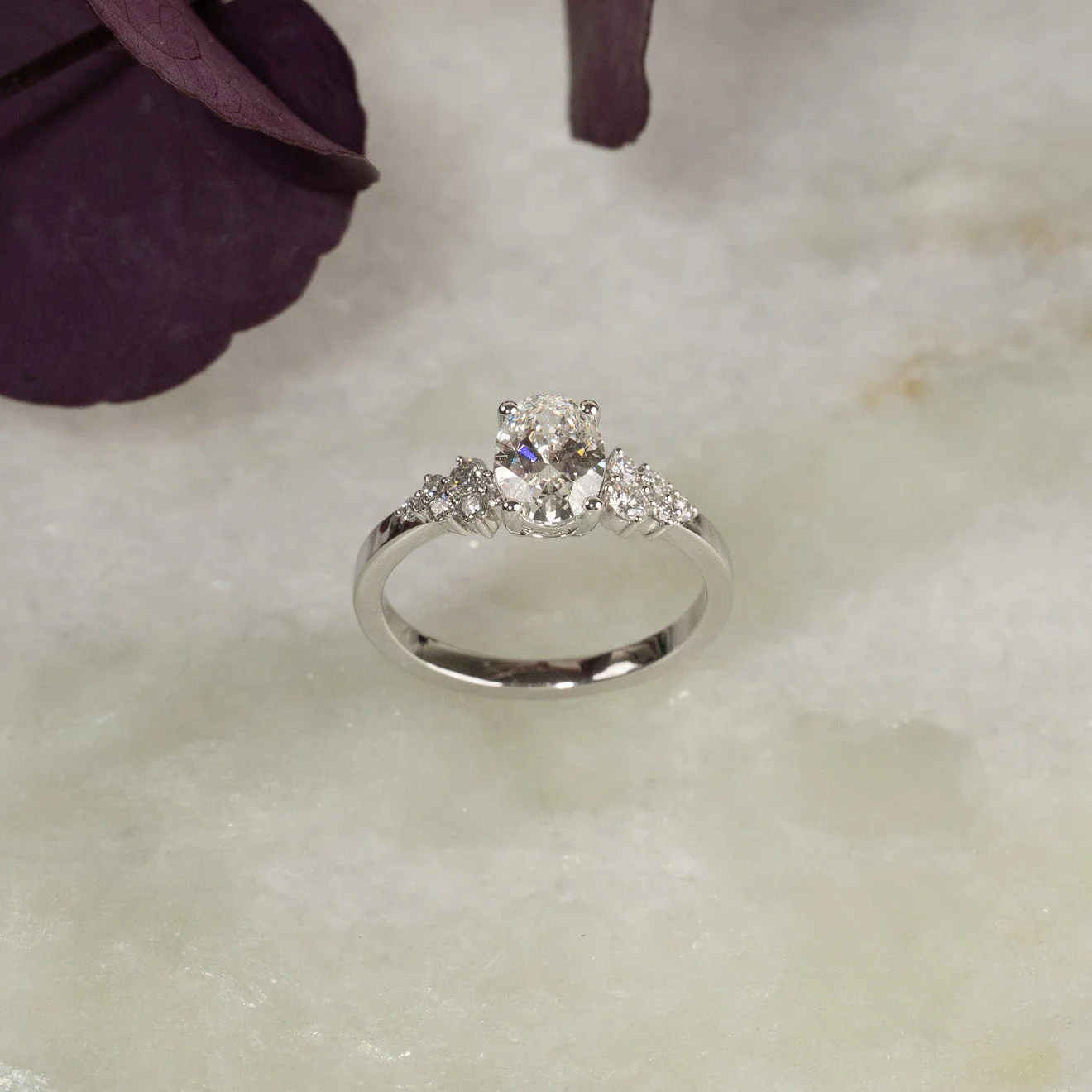 DELICATE CLUSTER OVAL-CUT LAB-DIAMOND RING - 1.25ct - WG