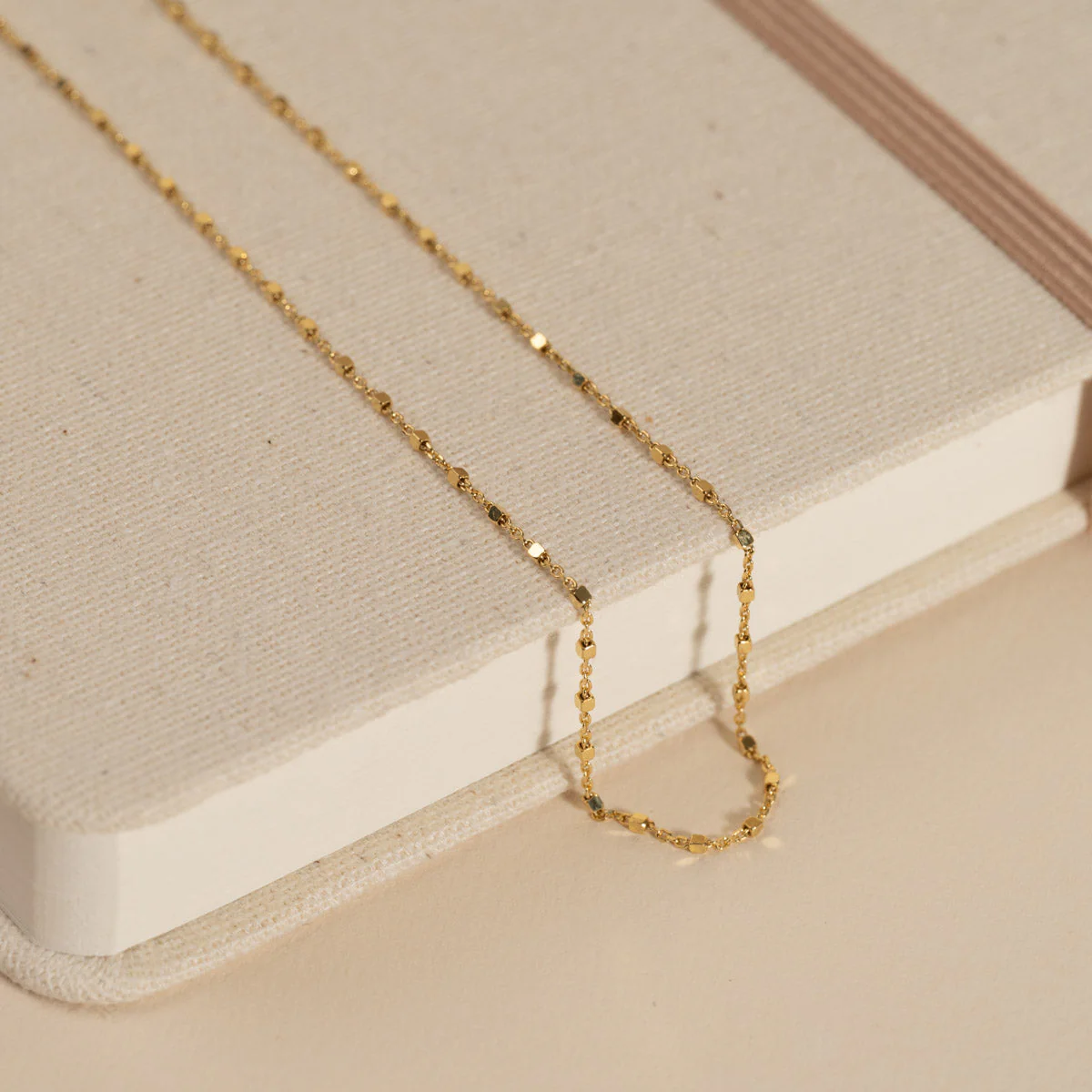 DELTA GOLDEN CHAIN