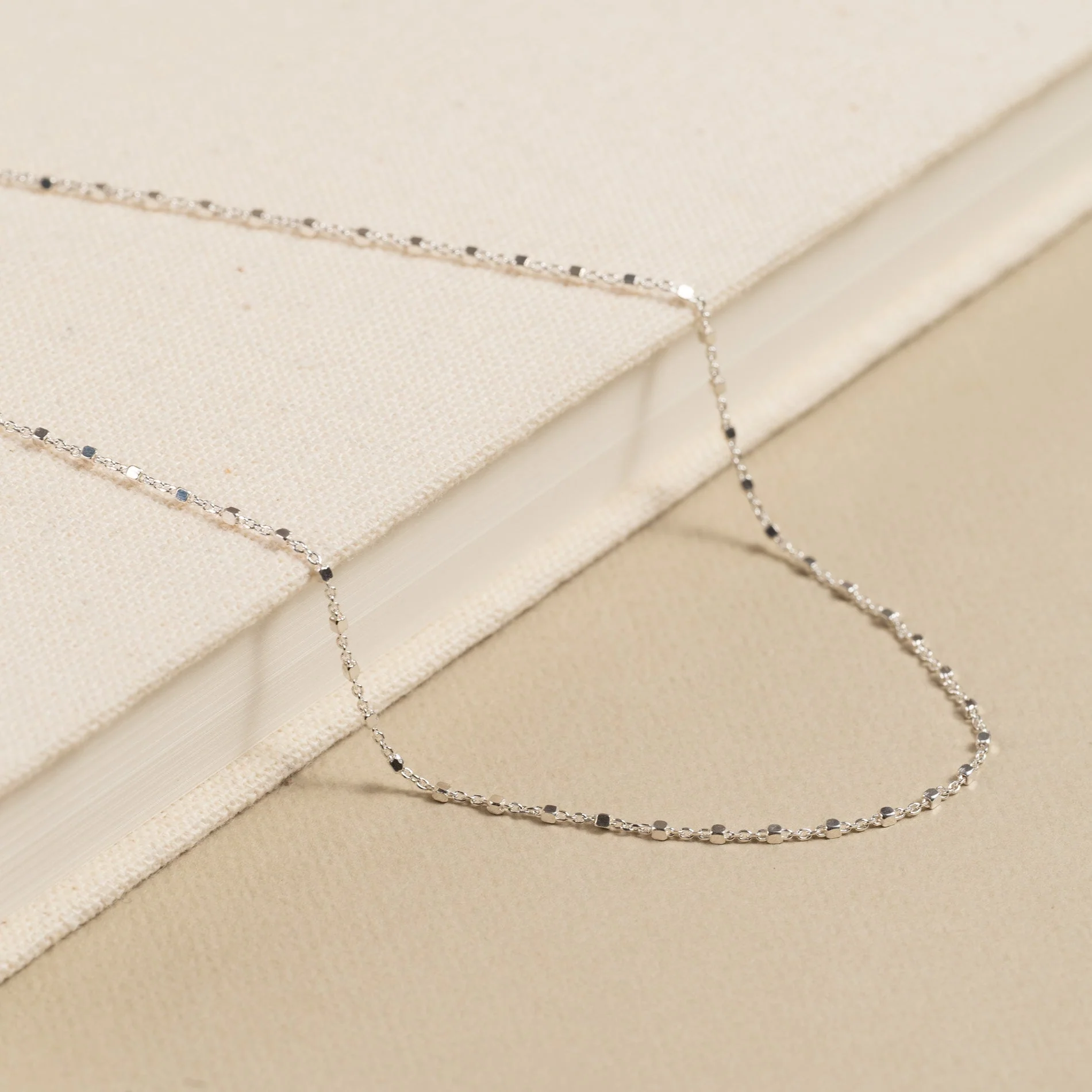 DELTA SILVER CHAIN