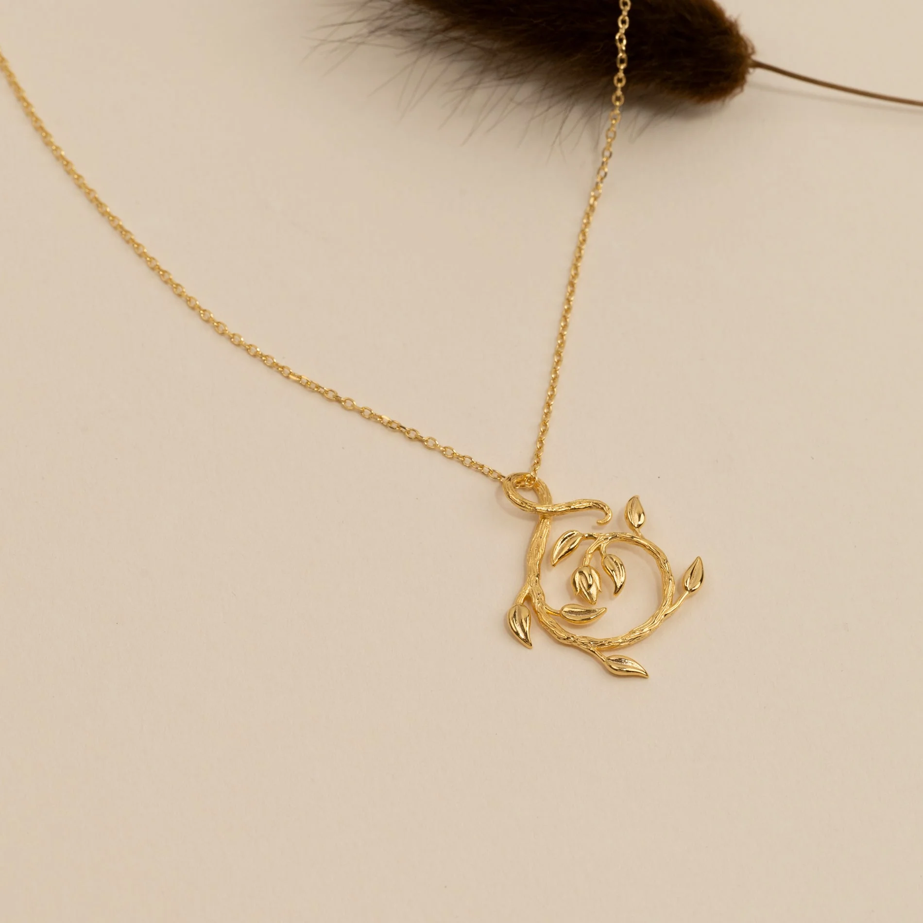 EDEN SWIRL GOLDEN PENDANT - Image 4