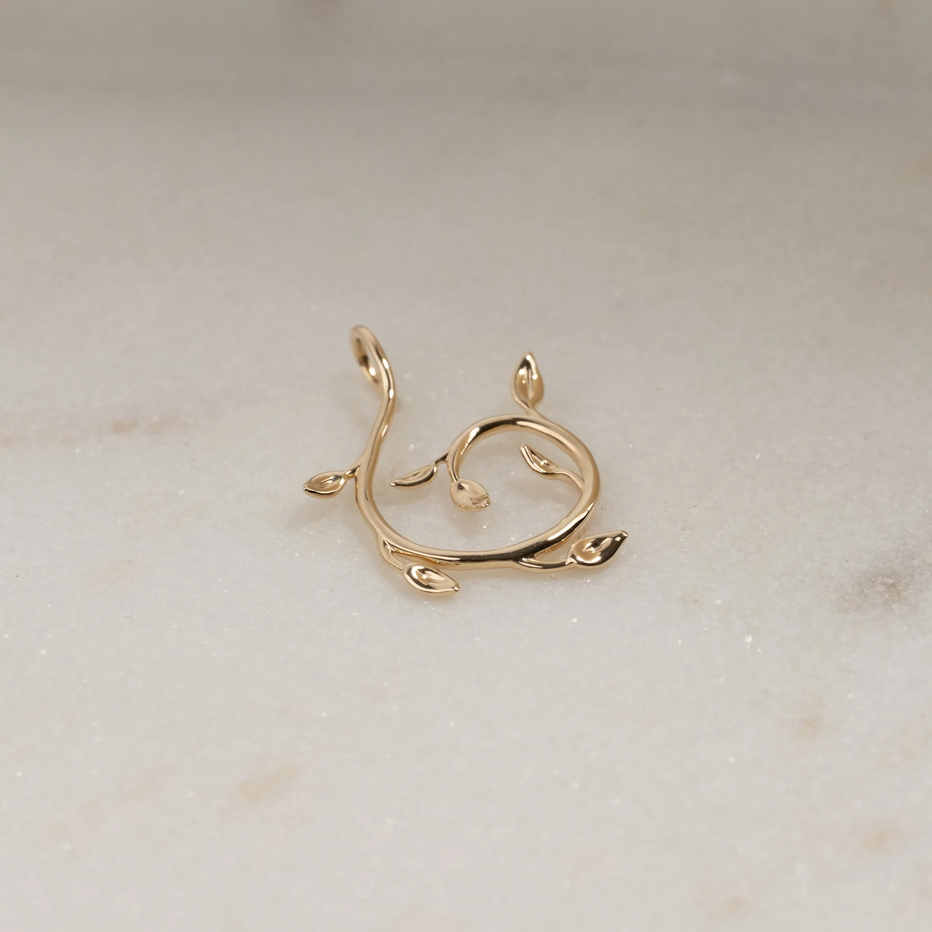 EDEN SWIRL SOLID GOLD PENDANT - Image 3