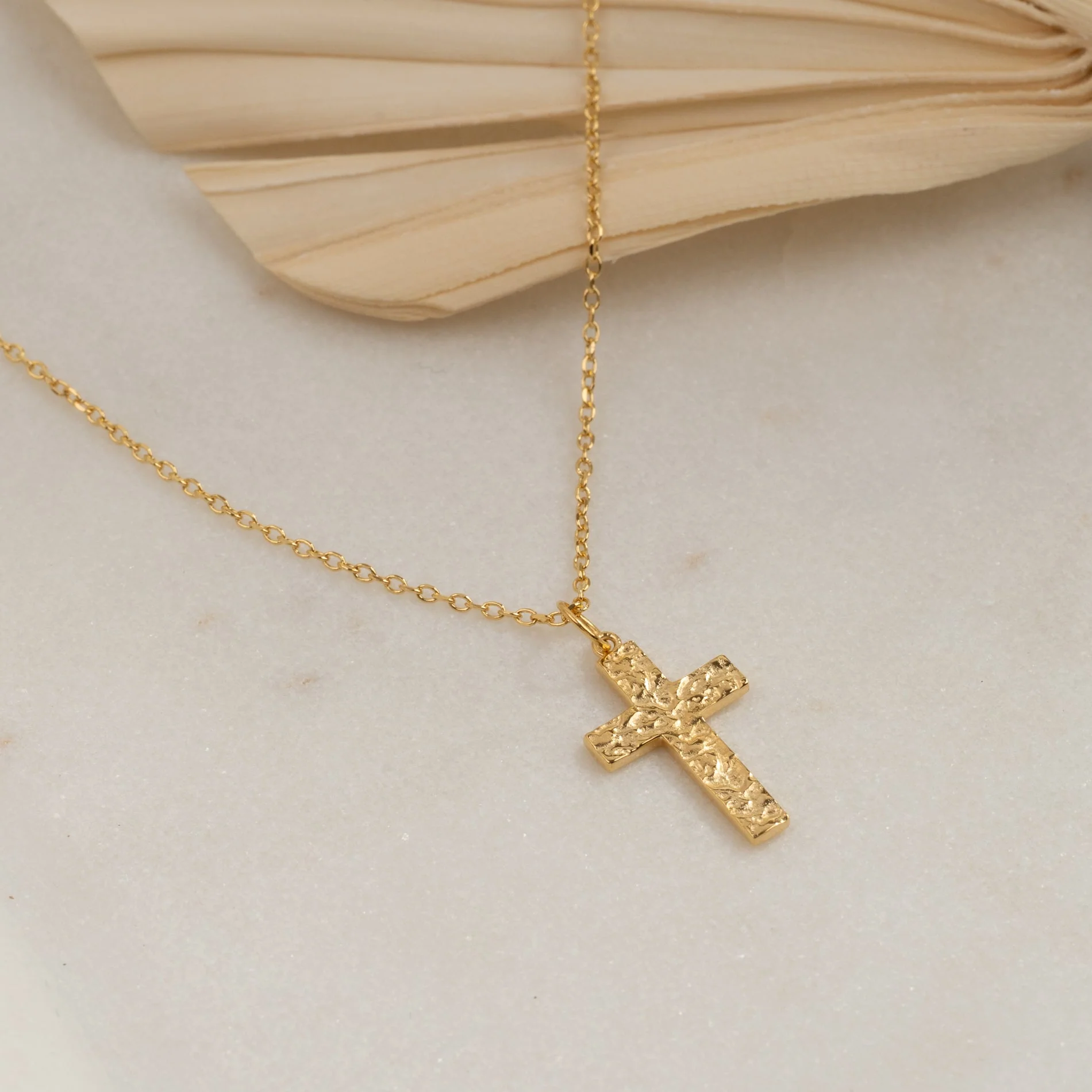 ELMA CROSS GOLDEN PENDANT - Image 4