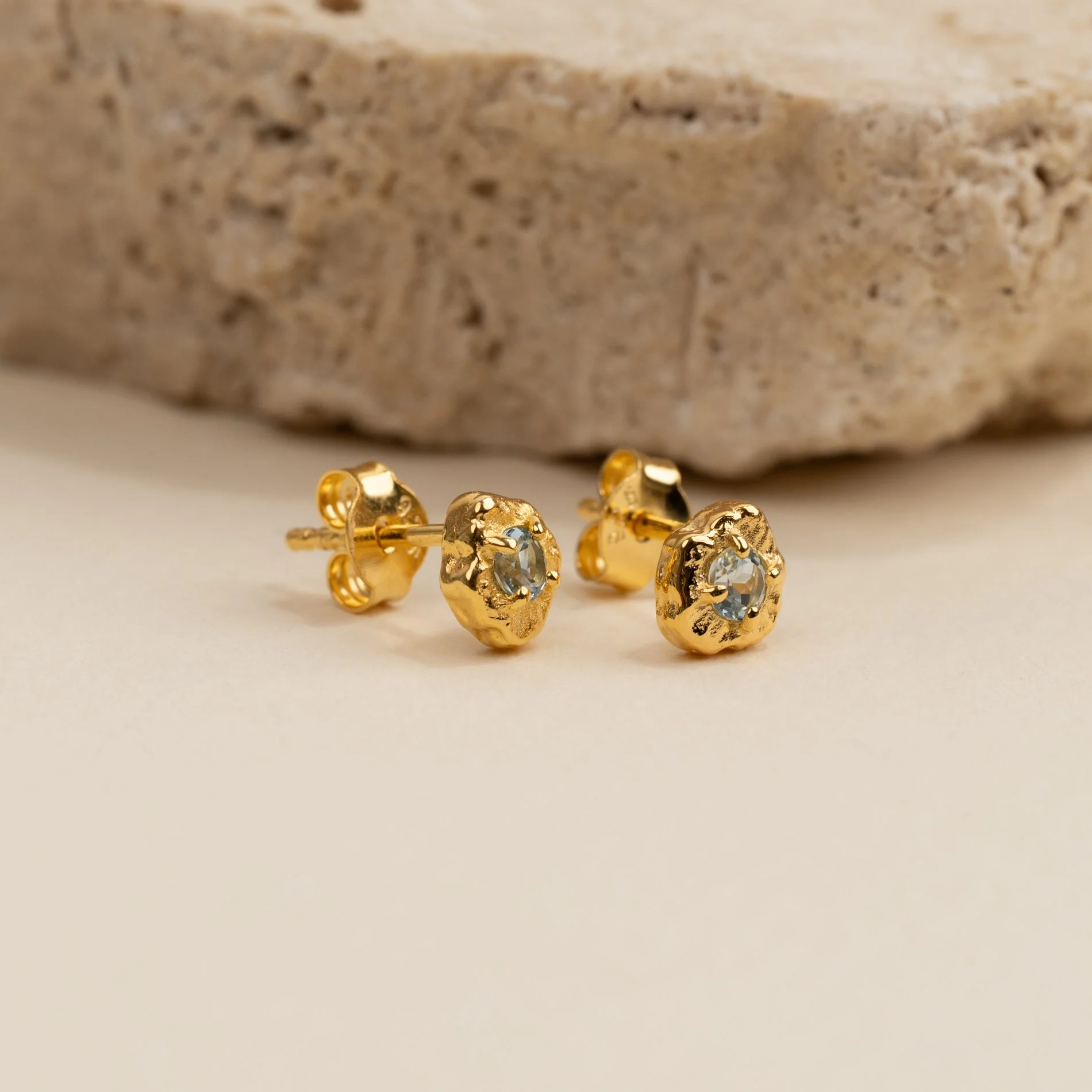 EMILIA BLUE TOPAZ GOLDEN STUD EARRING - Image 3