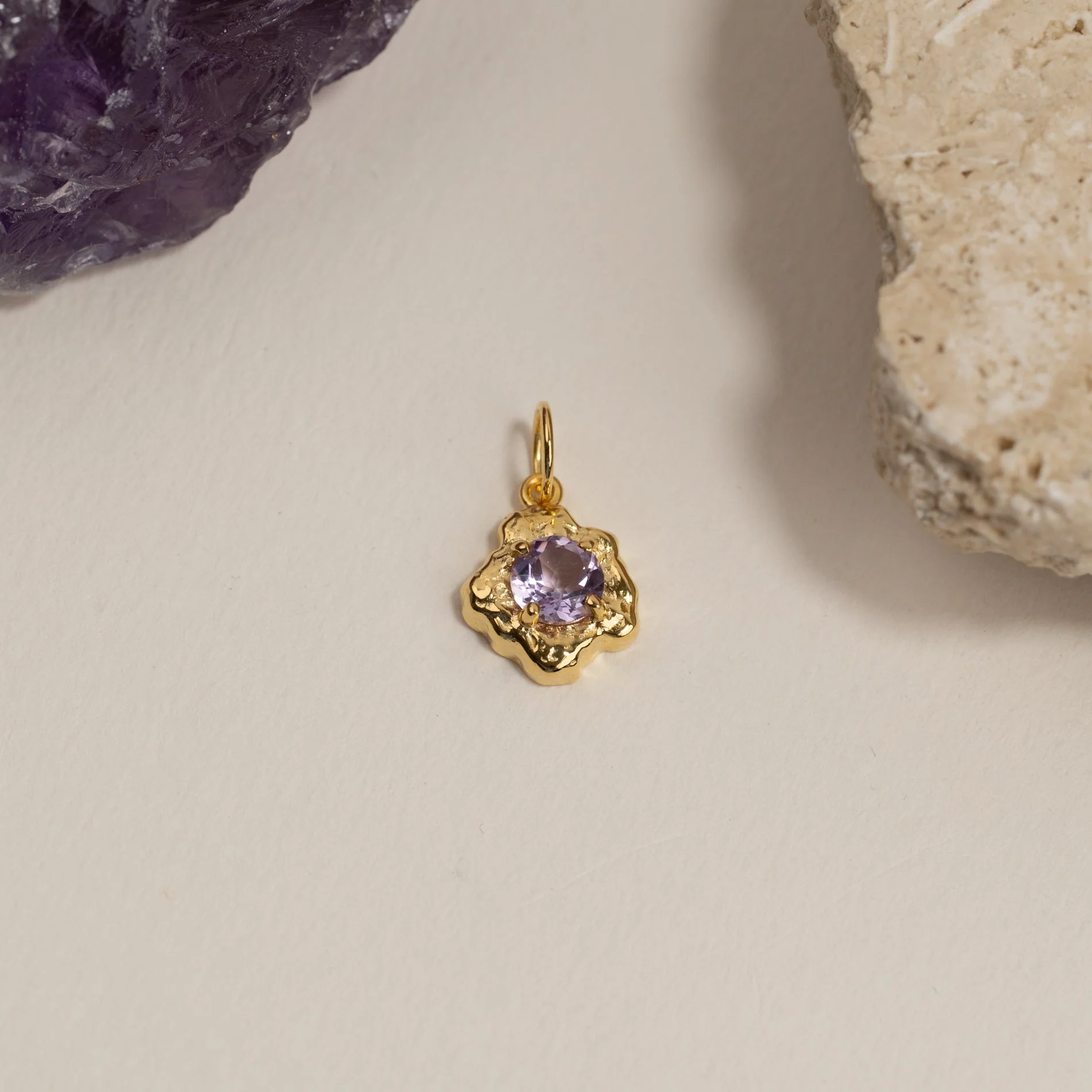 EMILIA GOLDEN PENDANT - Image 5