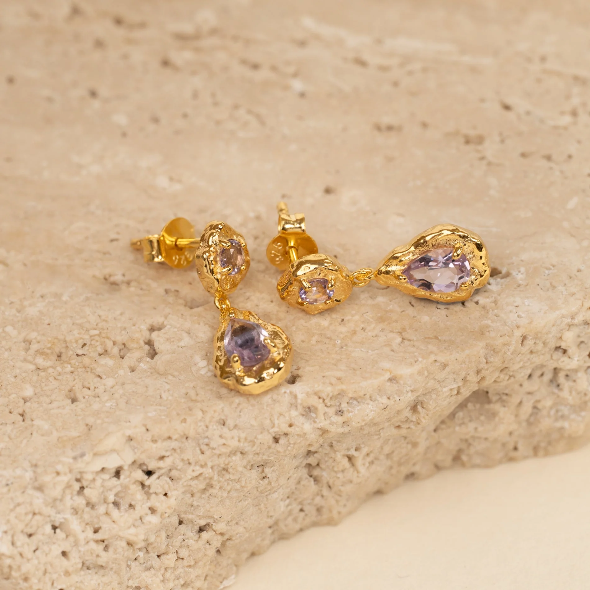 EMILIA PURPLE AMETHYST DROP GOLDEN EARRING - Image 3