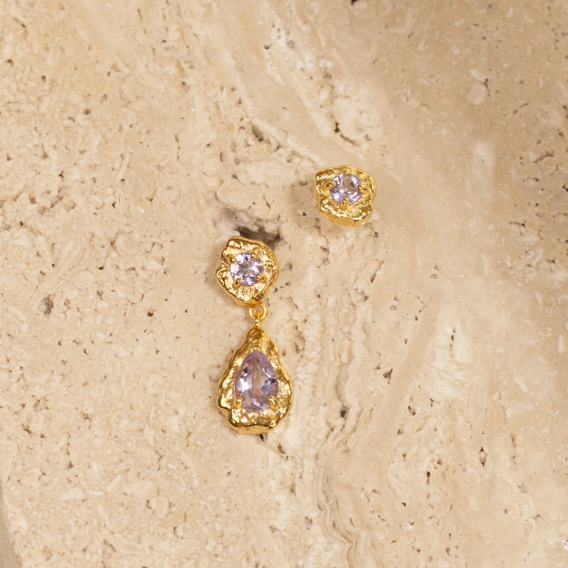 EMILIA PURPLE AMETHYST GOLDEN STUD EARRING - Image 4