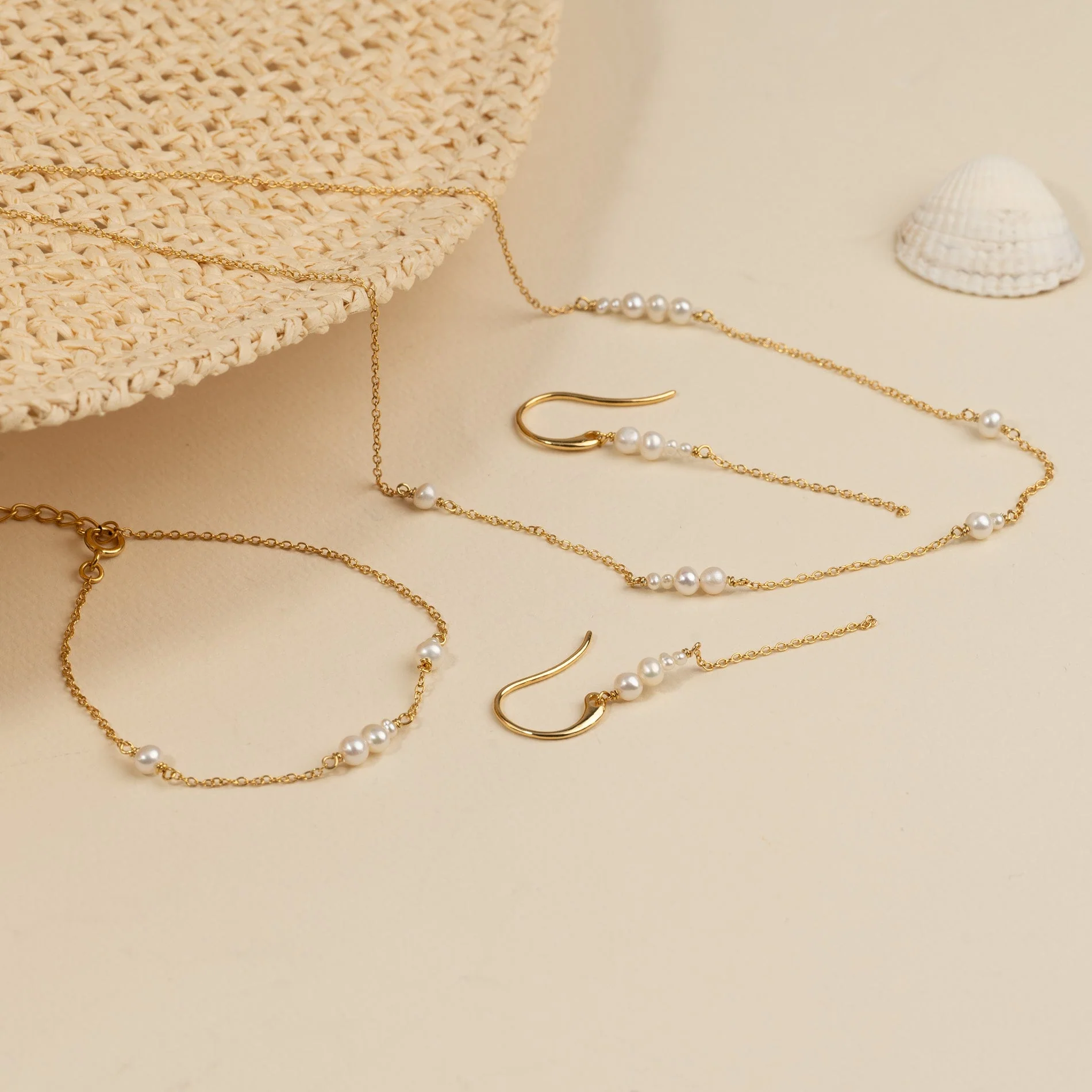 EVIE PEARL GOLDEN NECKLACE - Image 9