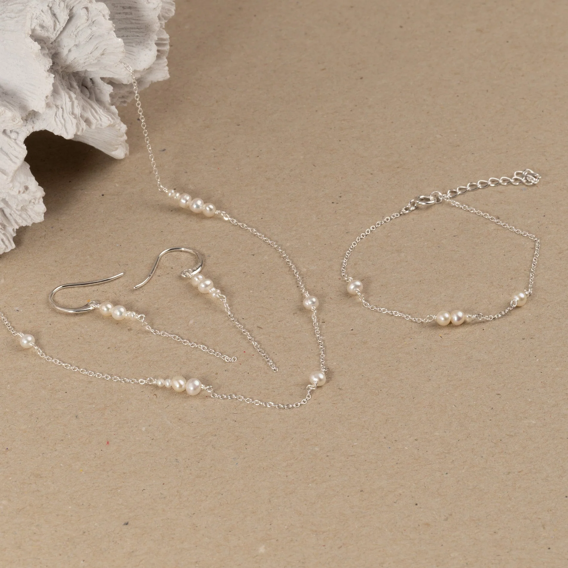 EVIE PEARL SILVER BRACELET - Image 8