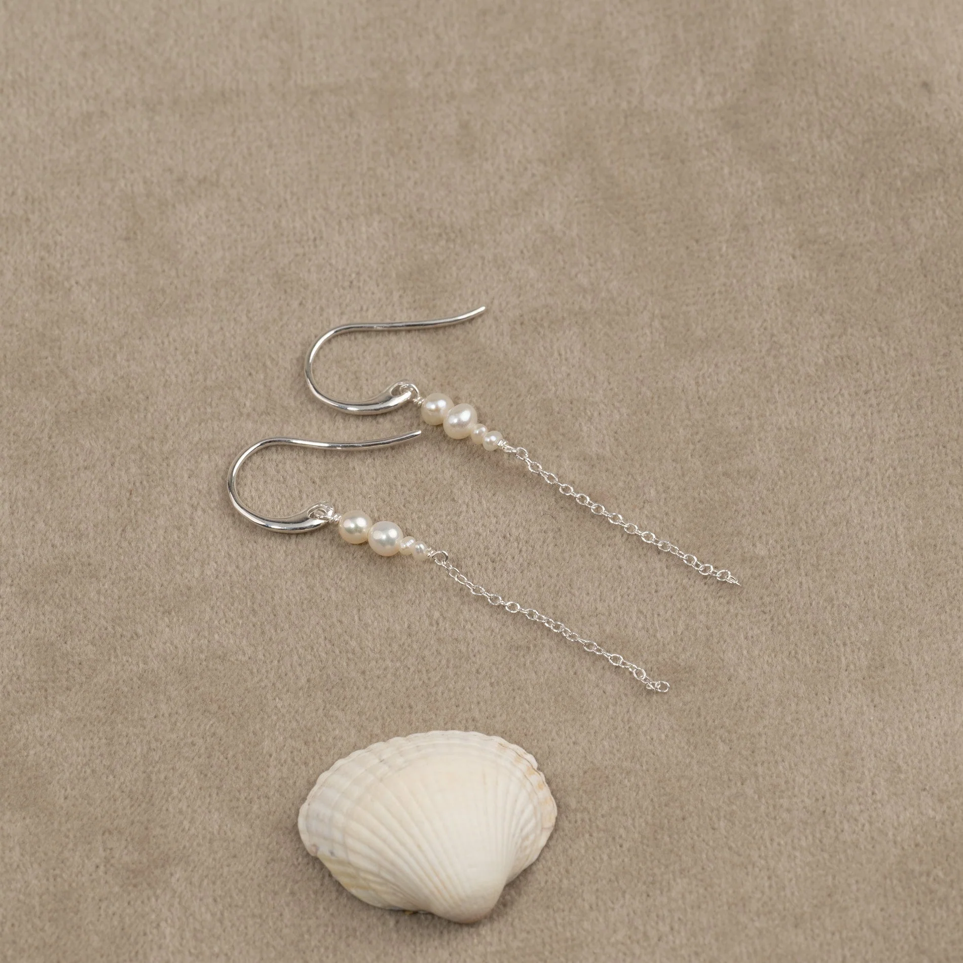 EVIE PEARL SILVER DROP EARRING