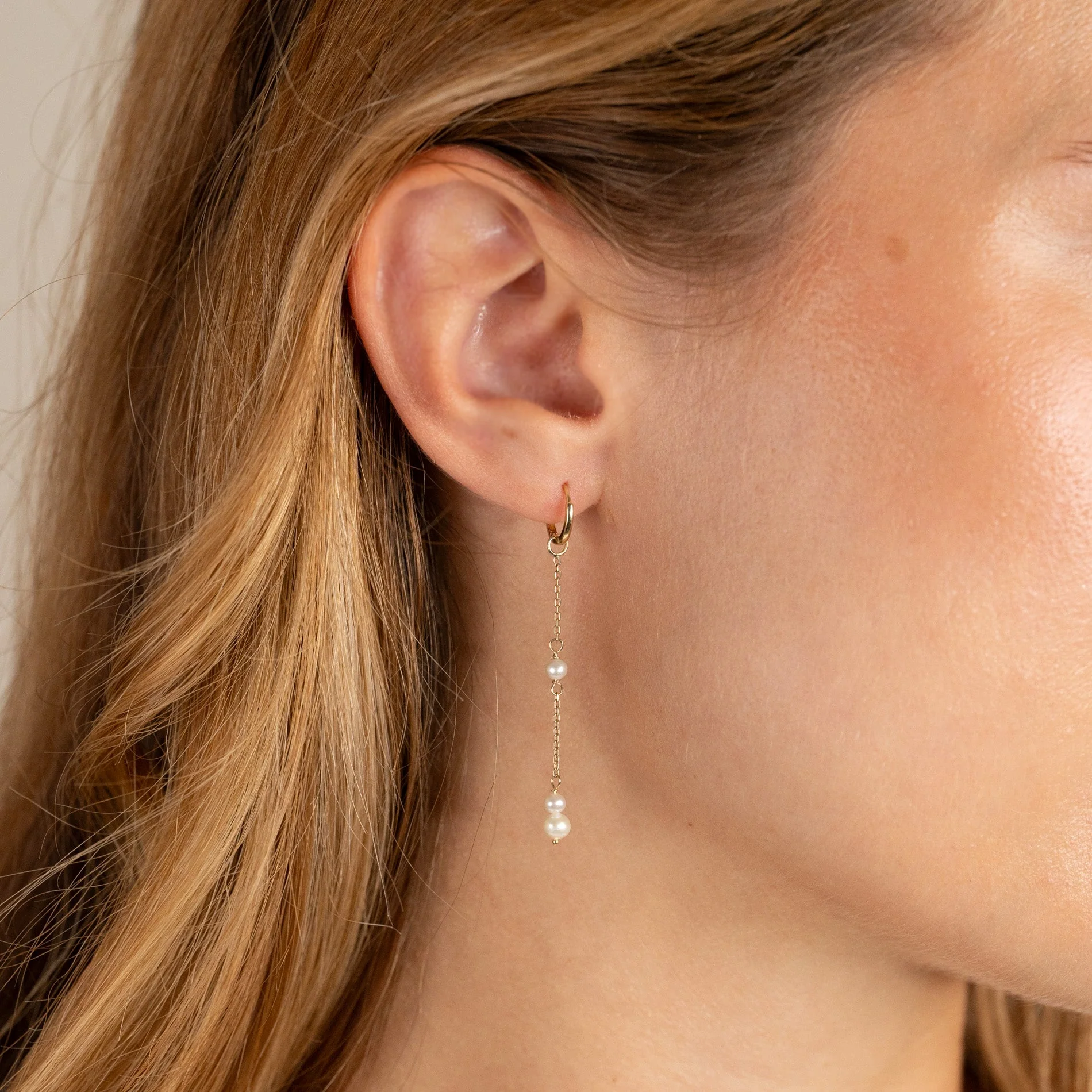 EVIE PEARL SOLID GOLD EARRING