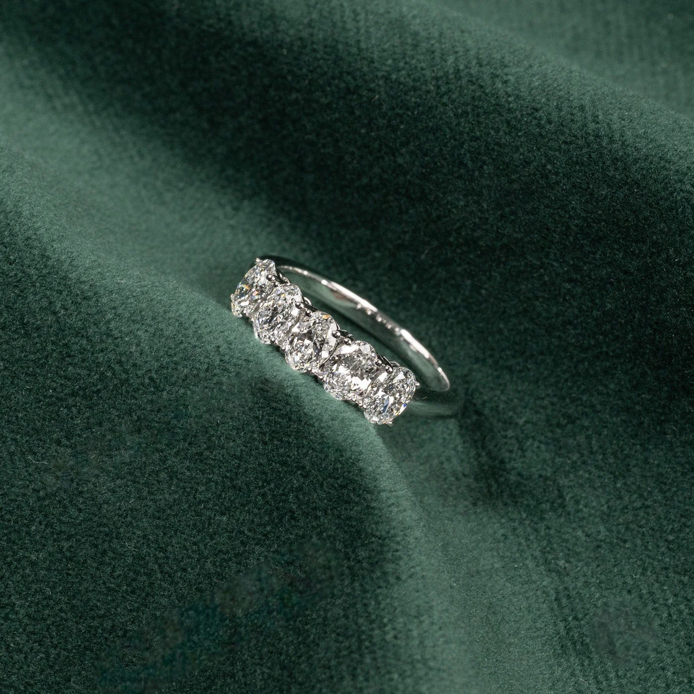 FIVE STONE OVAL-CUT LAB-DIAMOND RING - 1.5ct - WG